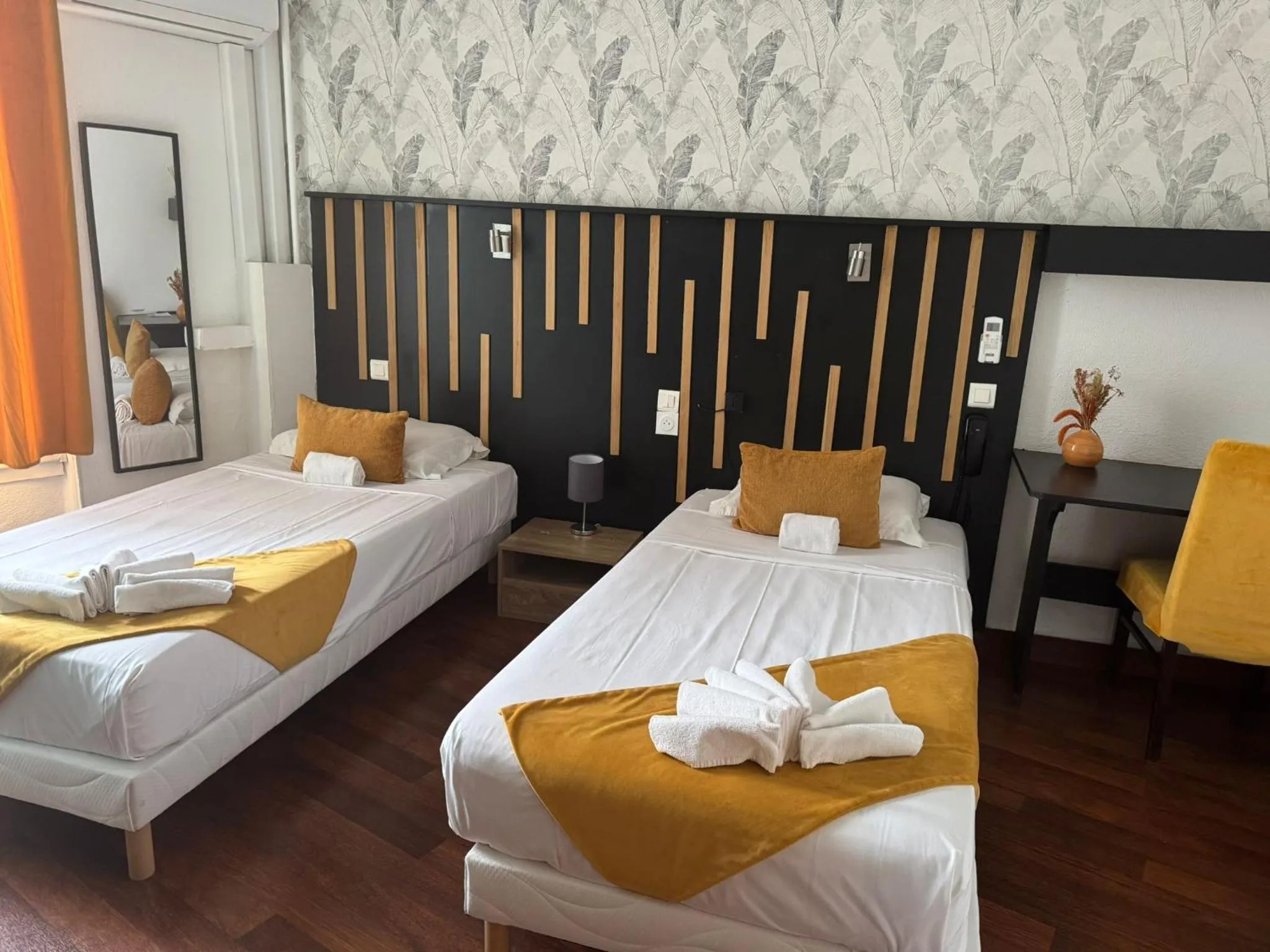 Bed in Hôtel Abalone - Centre Gare