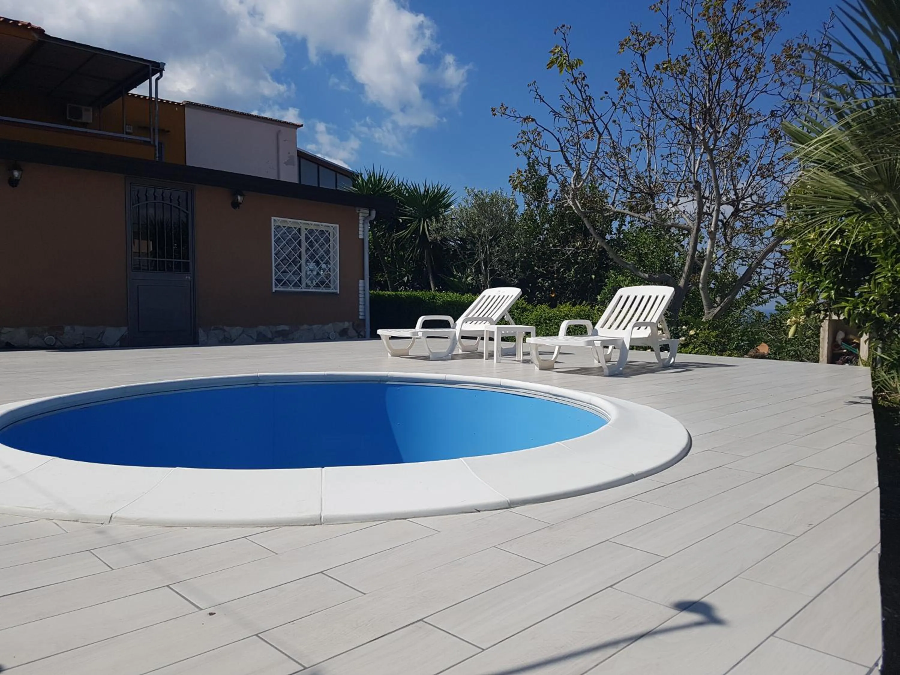 Facade/entrance in La Mariposa de La Reina