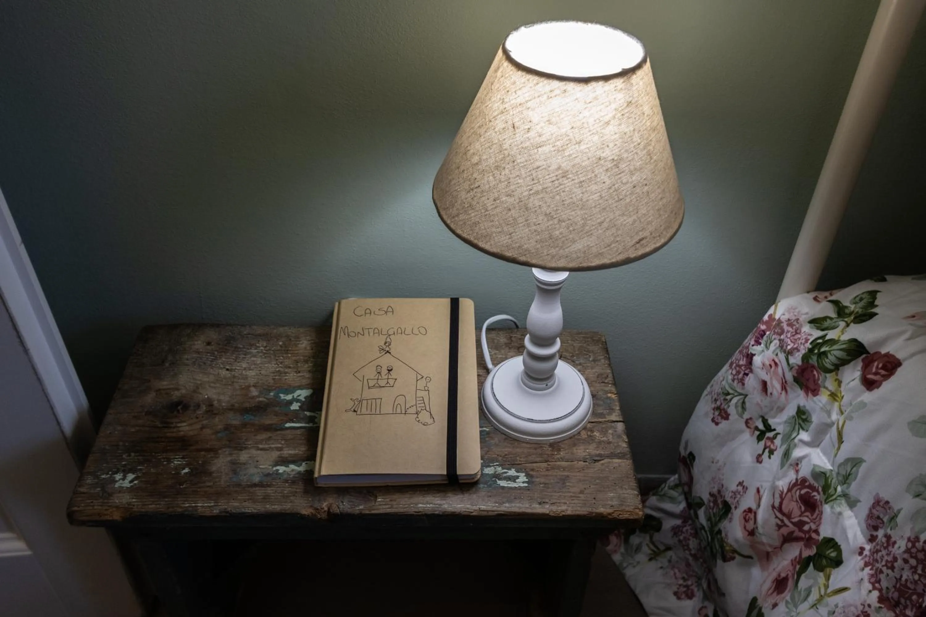 Decorative detail in Casa Montalgallo