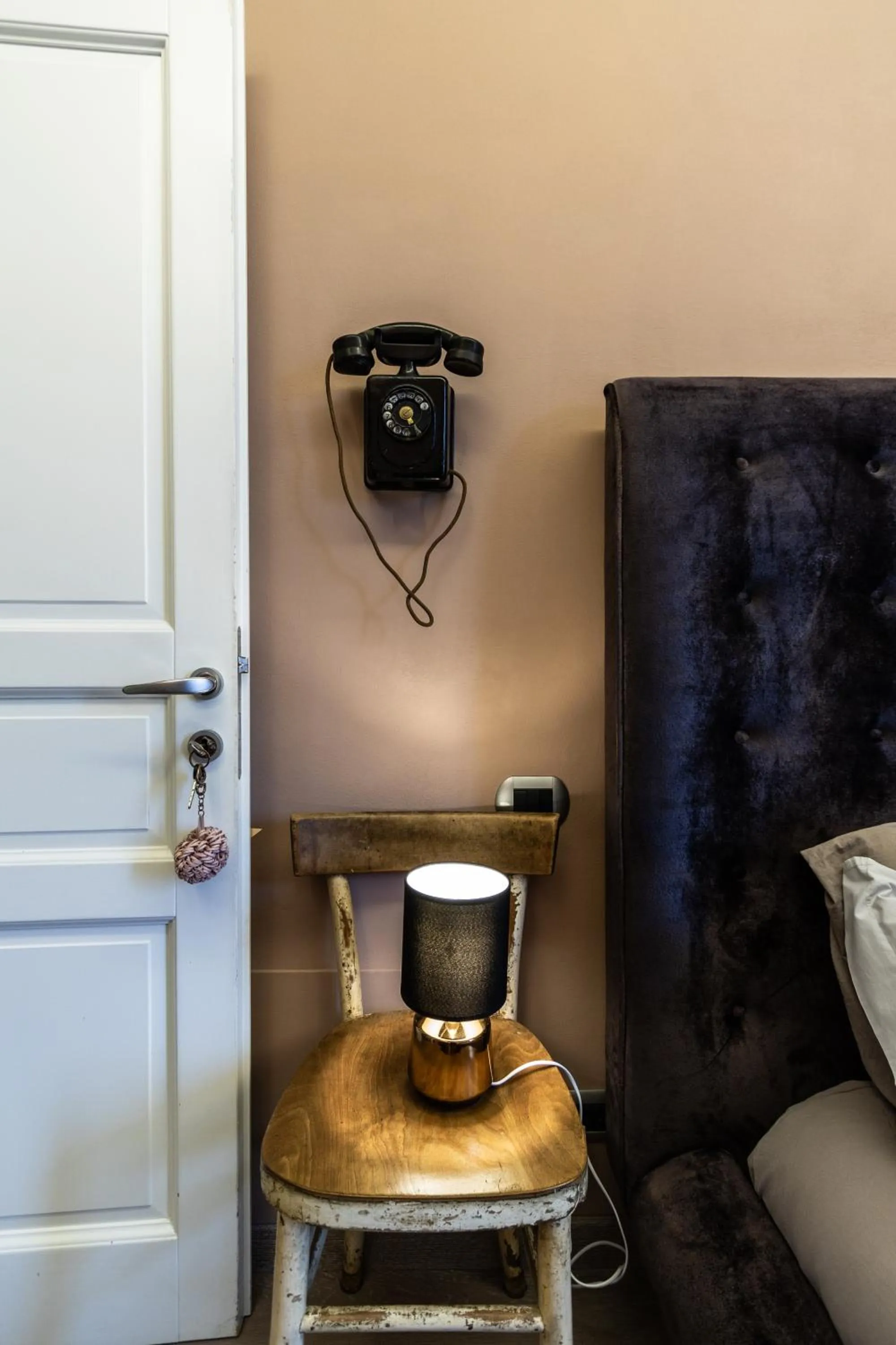 Decorative detail in Casa Montalgallo