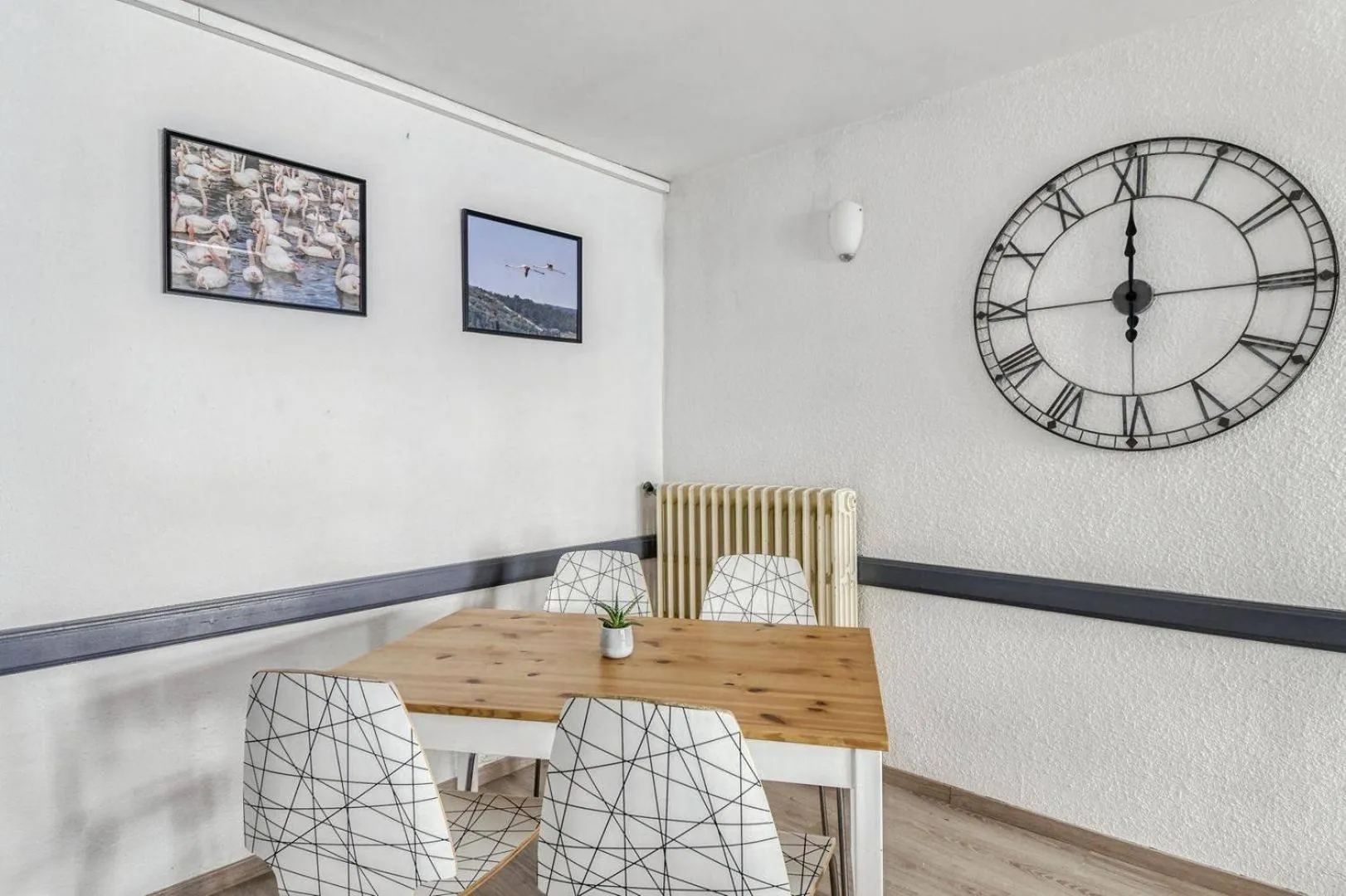 Buffet breakfast in Hôtel Vila