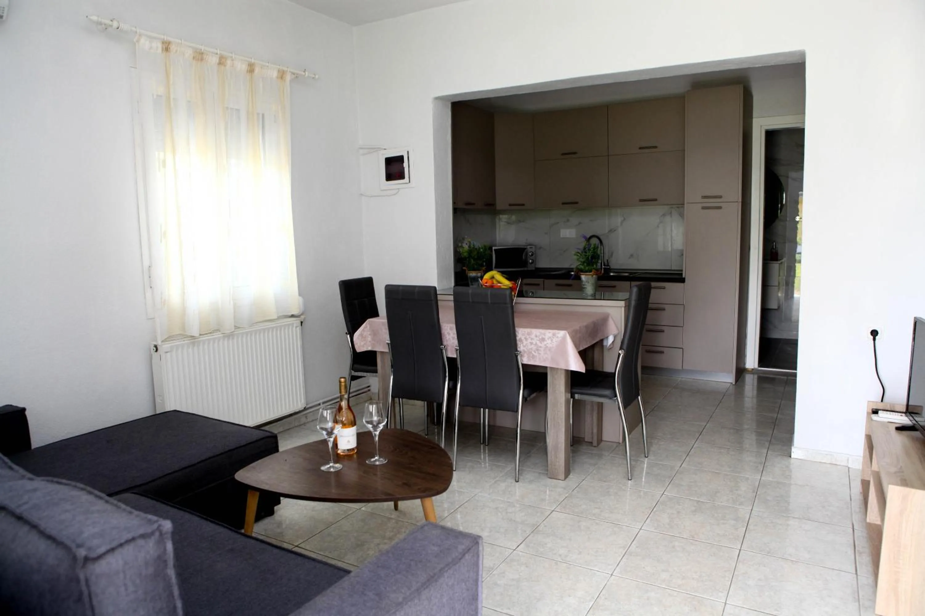 Kitchen or kitchenette in Nicole Fresh Apartments