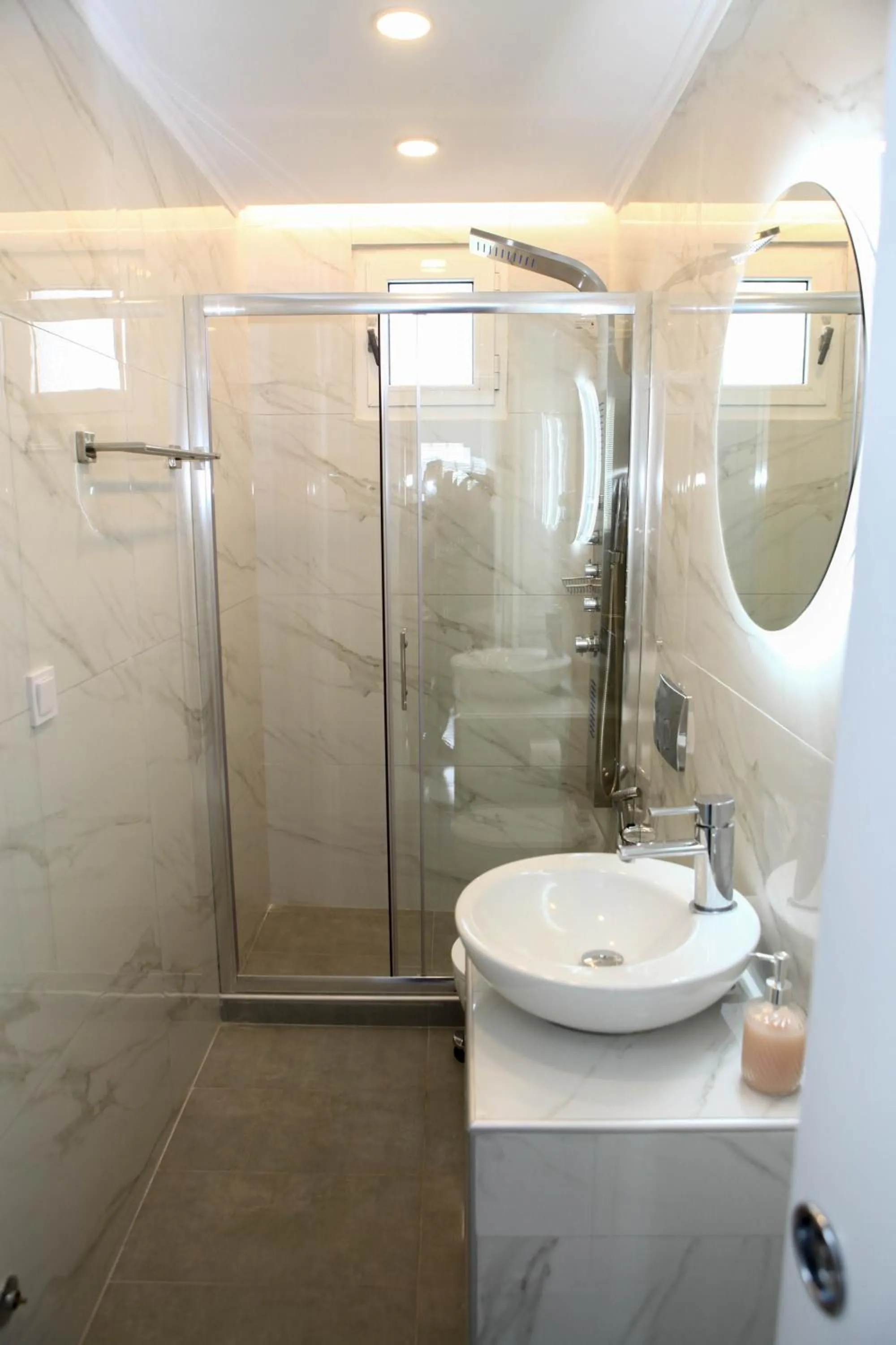 Shower in Nicole Fresh Apartments