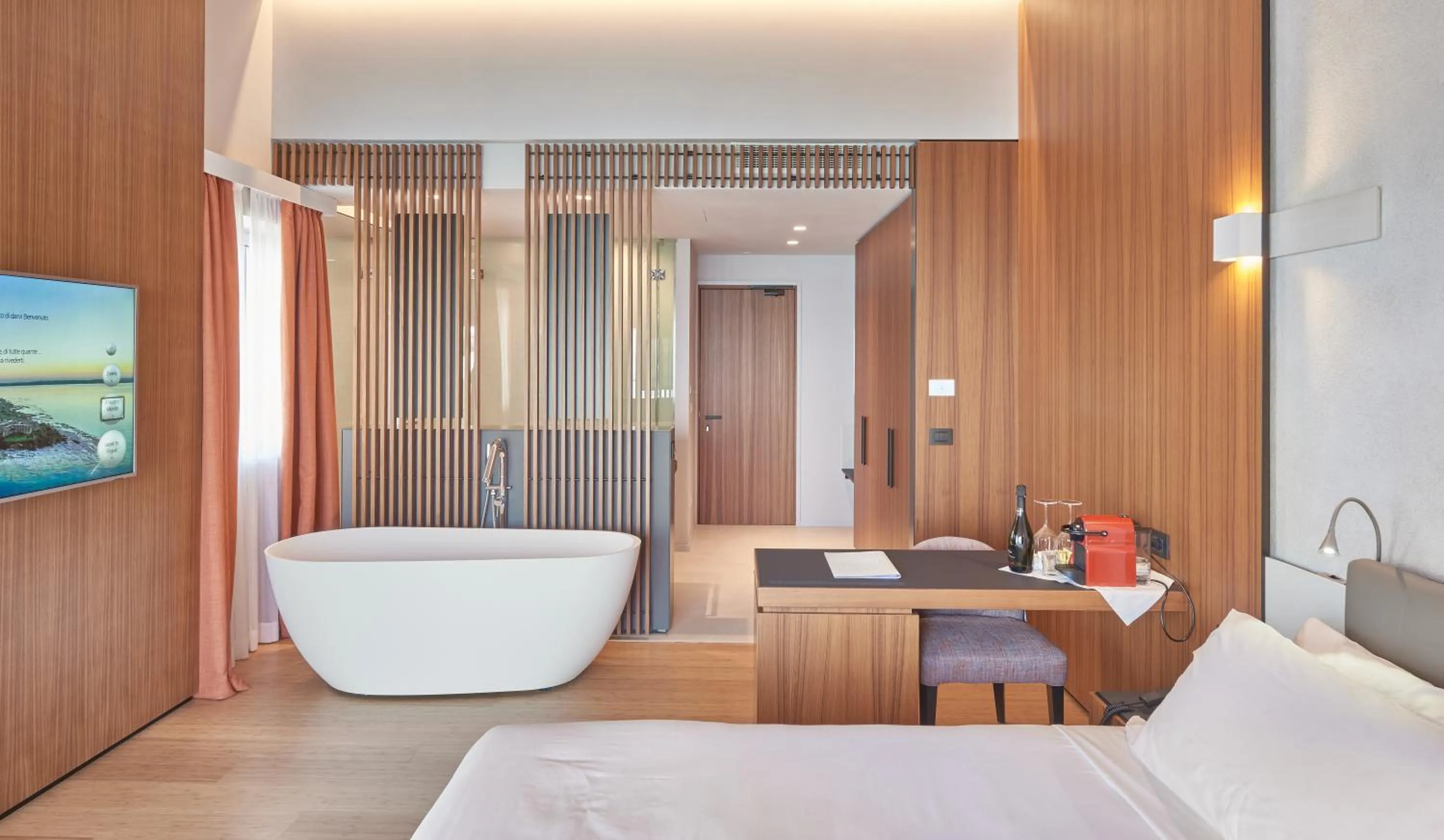 Bedroom, Bed in Hotel Ocelle Thermae & Spa - Adults Only