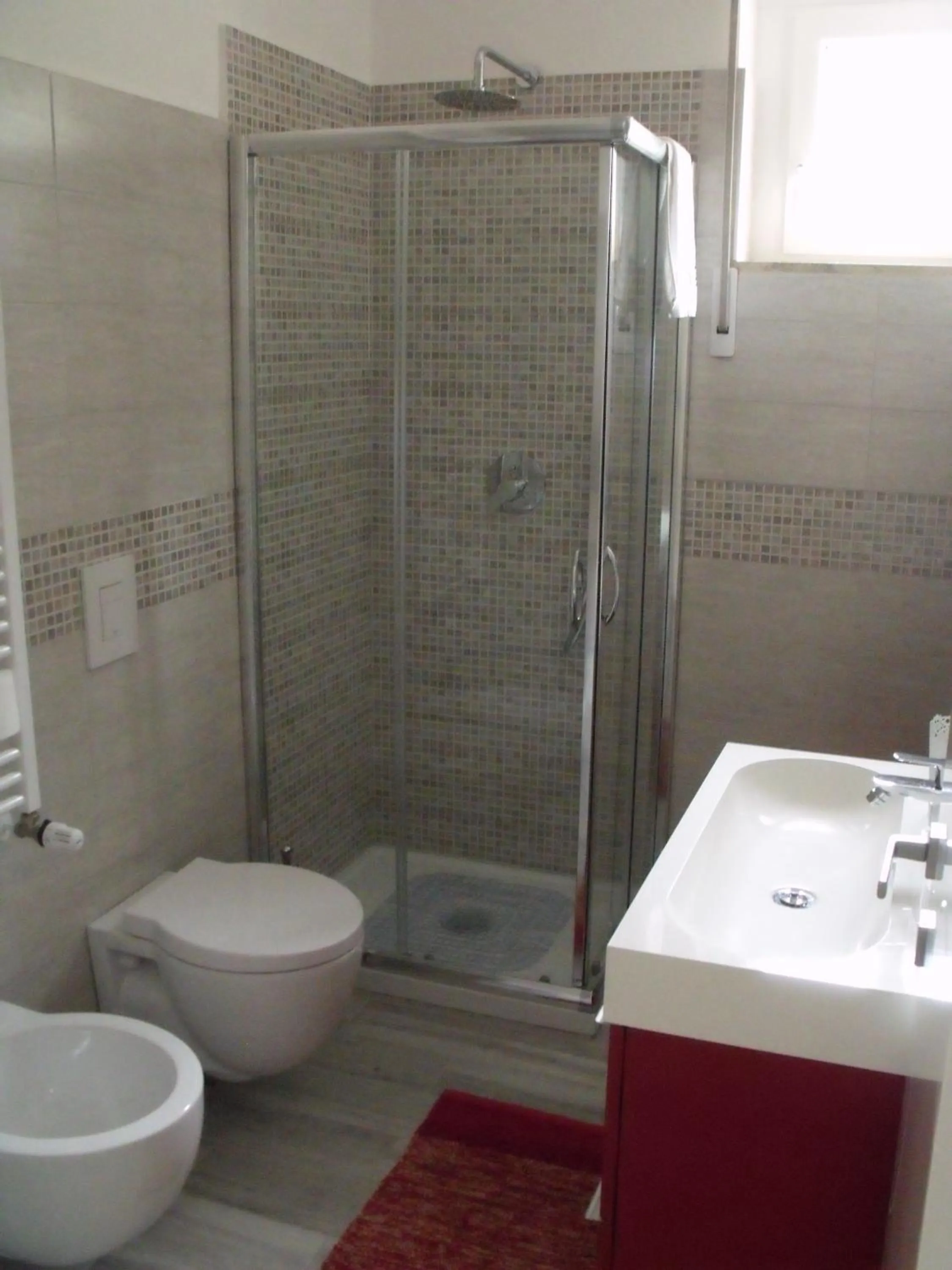 Shower in B&B I Like Matera