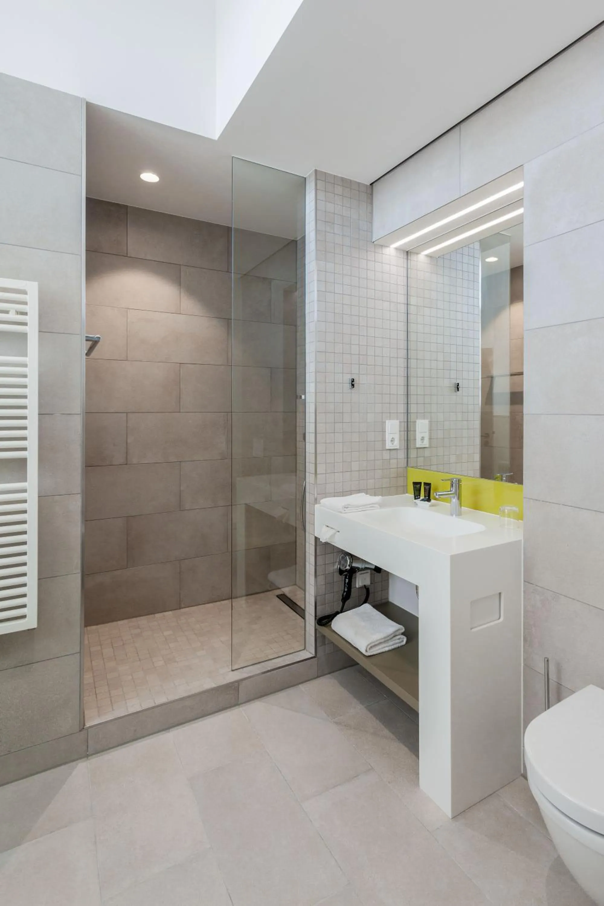 Shower in Katholisch-Soziales Institut