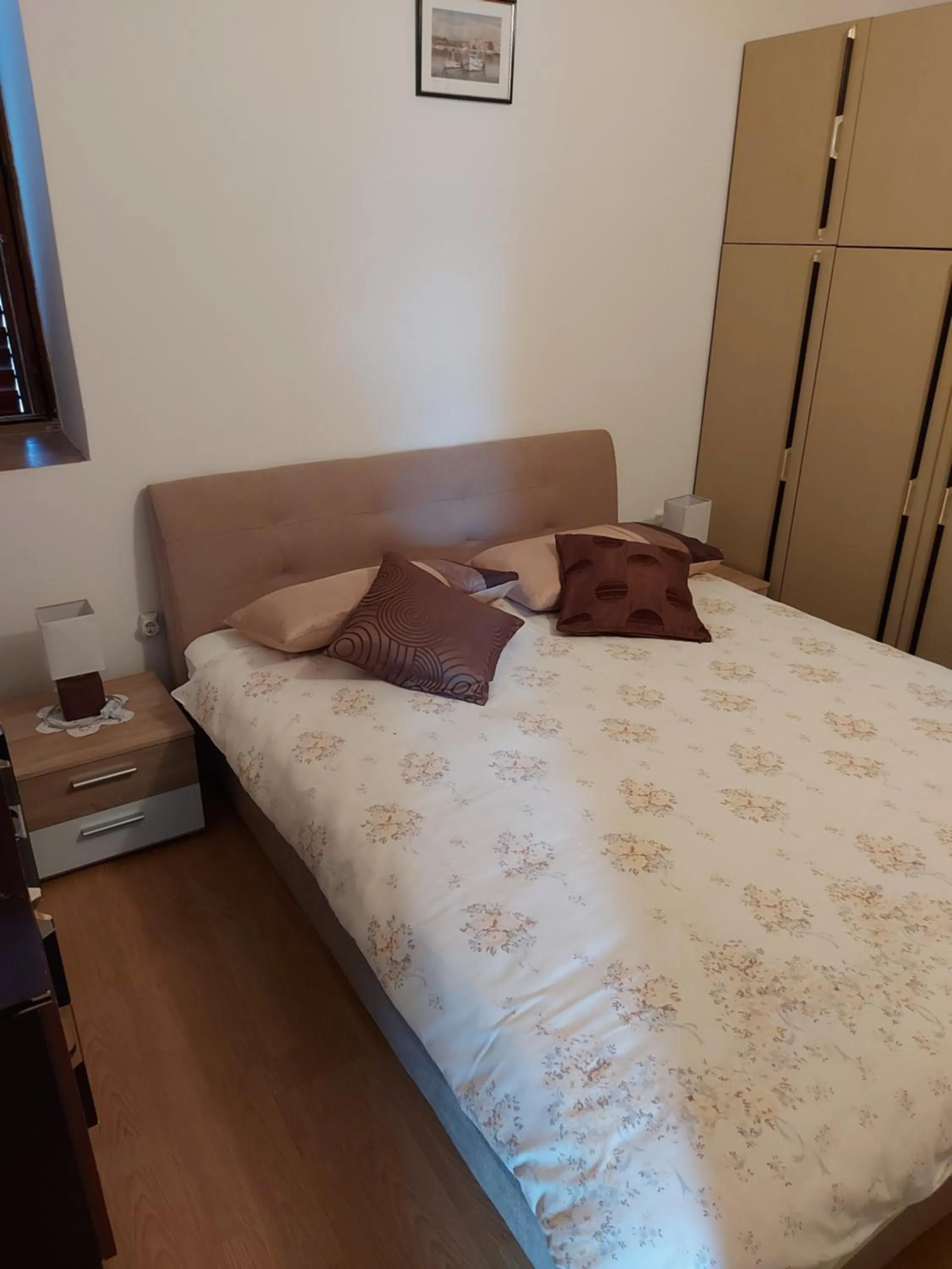 Bed in Apartment Nika