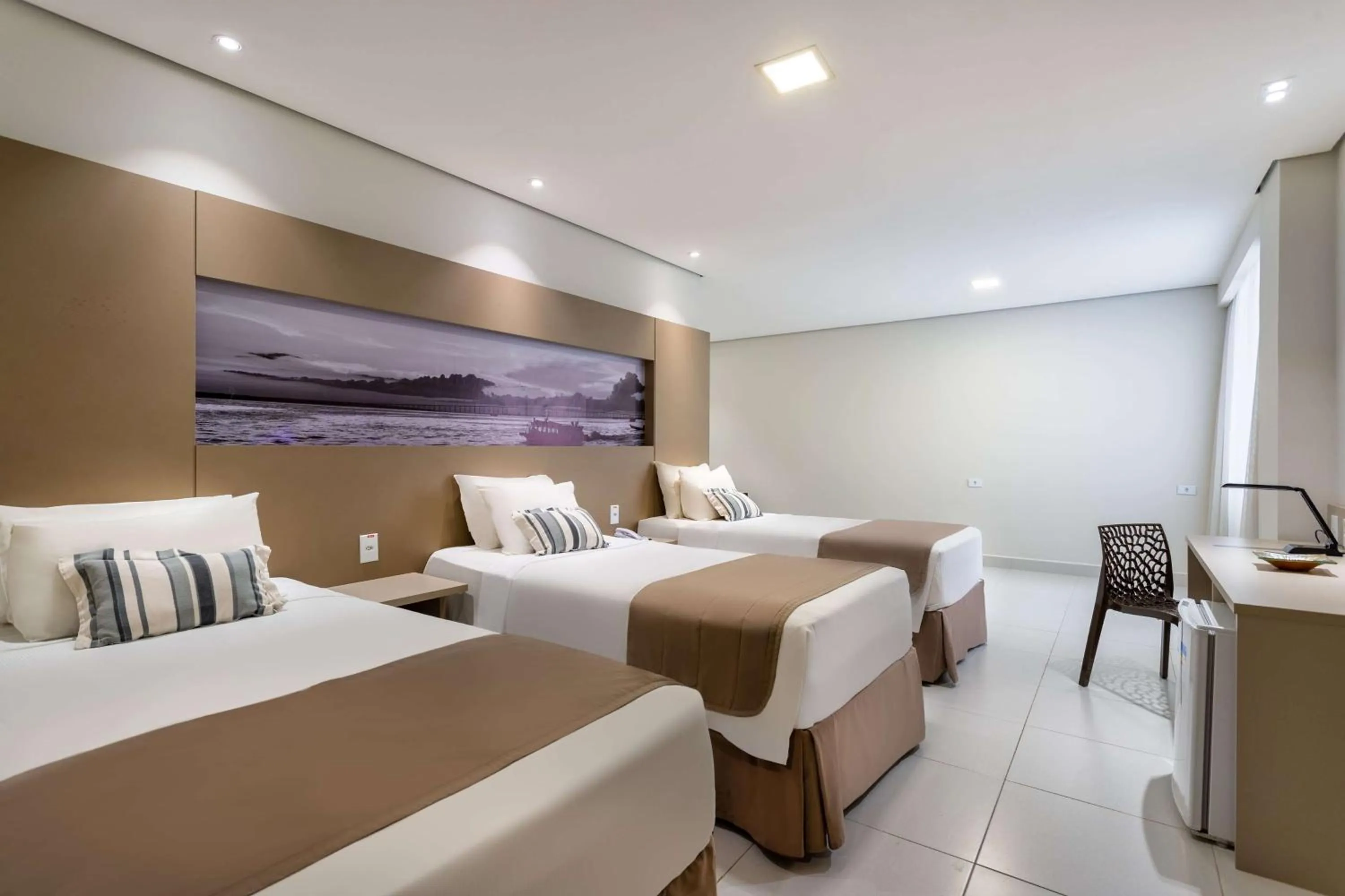 Photo of the whole room, Bed in TRYP by Wyndham Manaus Aeroporto