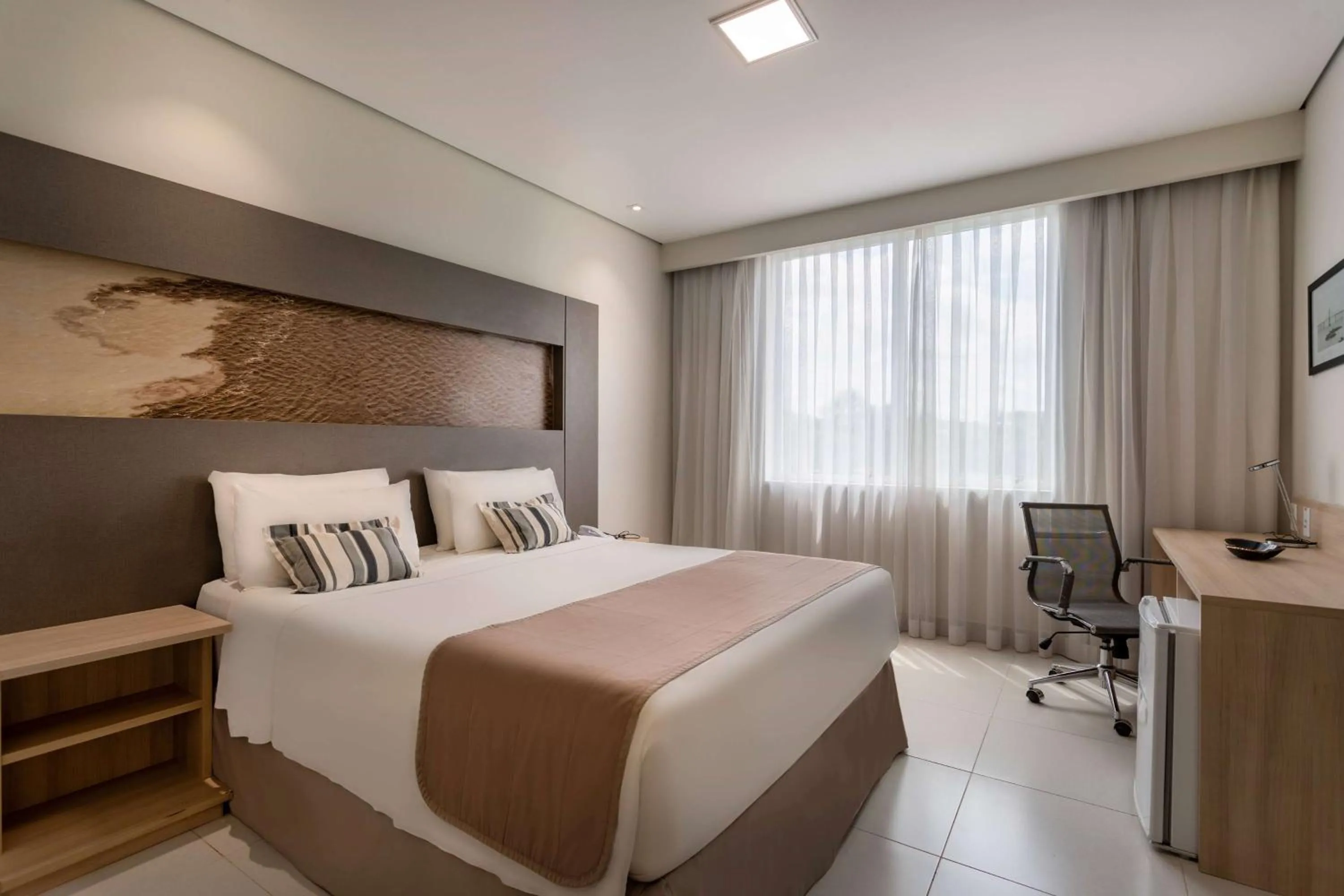Photo of the whole room, Bed in TRYP by Wyndham Manaus Aeroporto