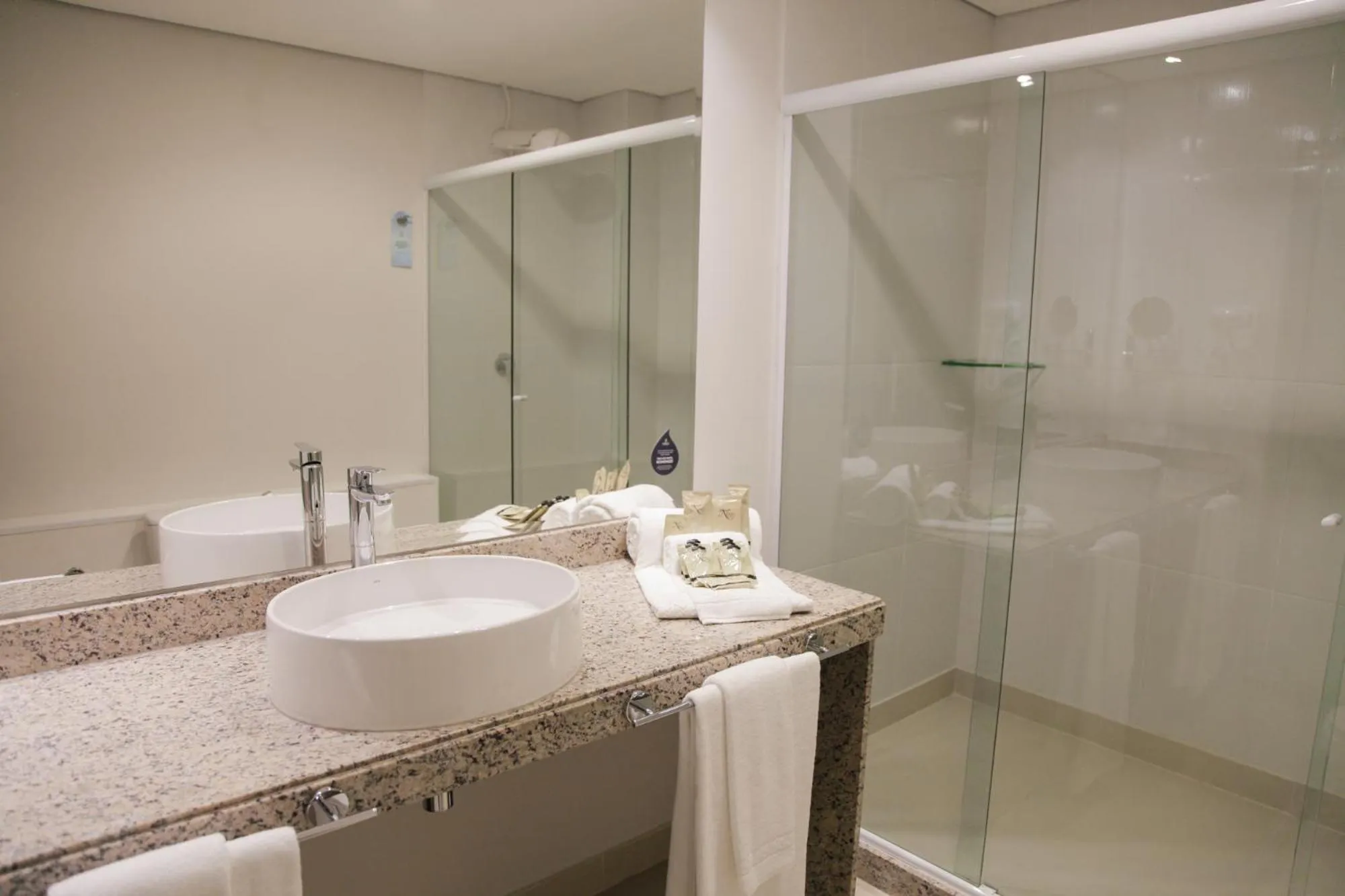 Bathroom in TRYP by Wyndham Manaus Aeroporto