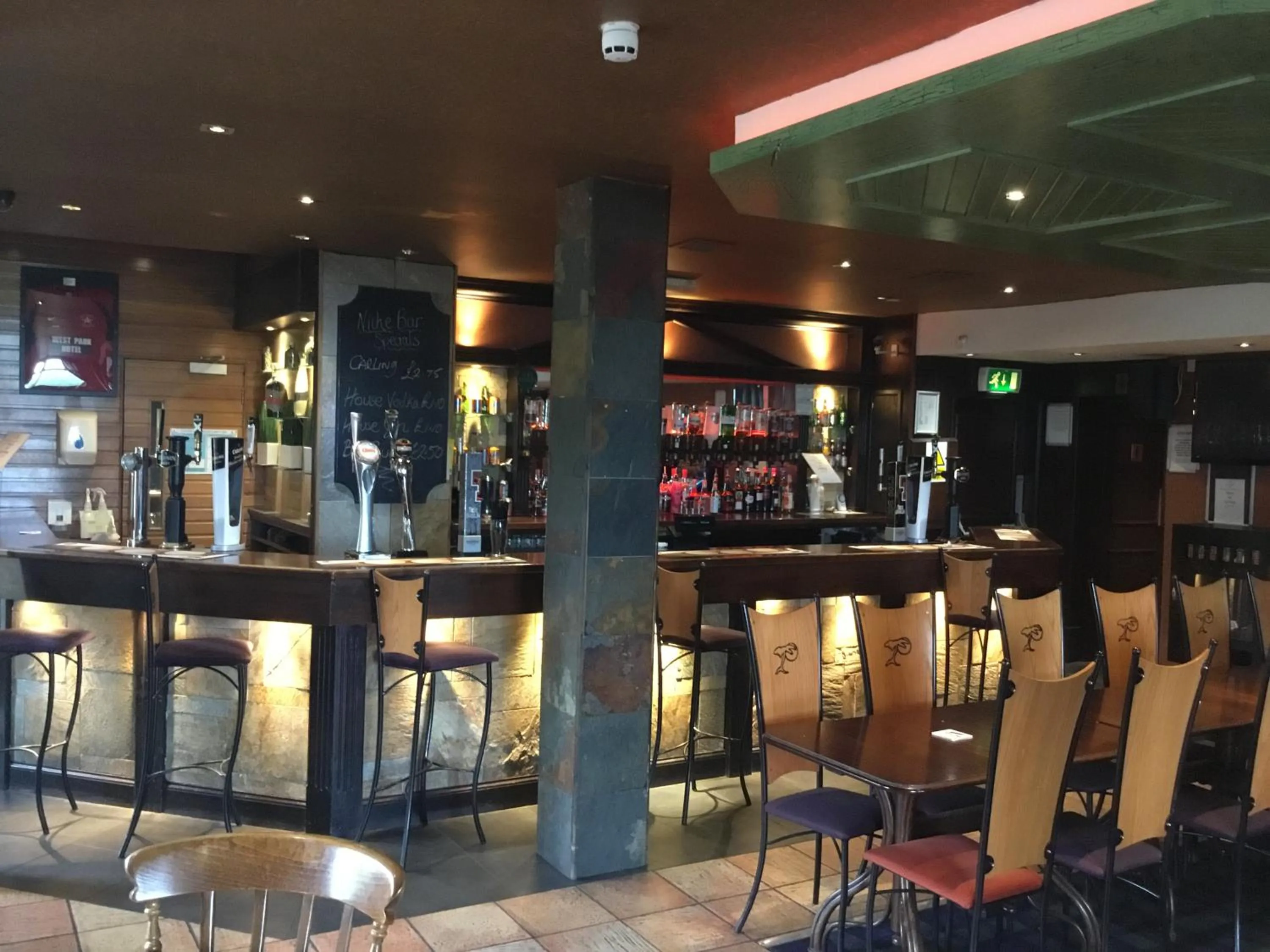 Lounge or bar in West Park Hotel