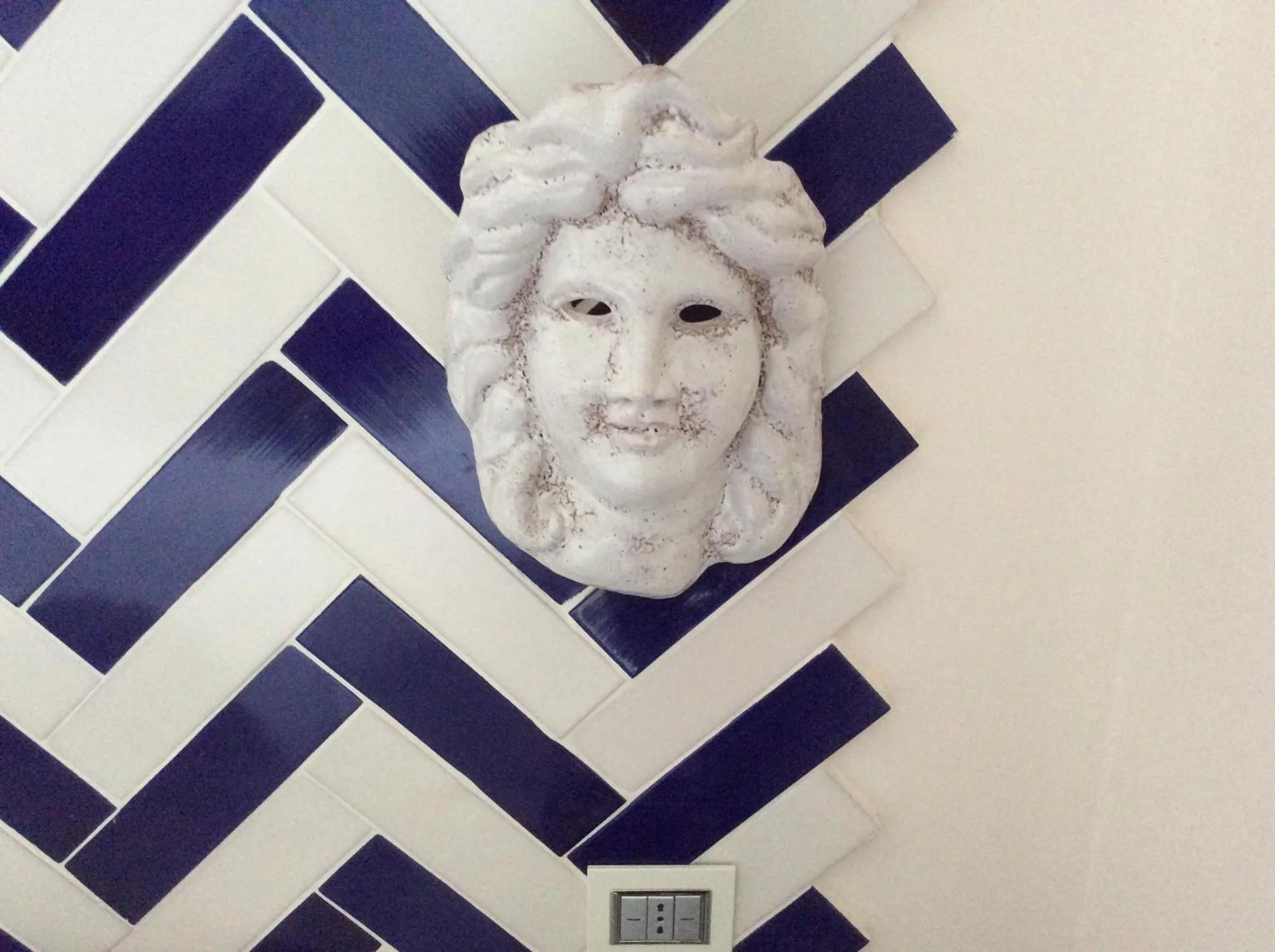 Decorative detail in Moo