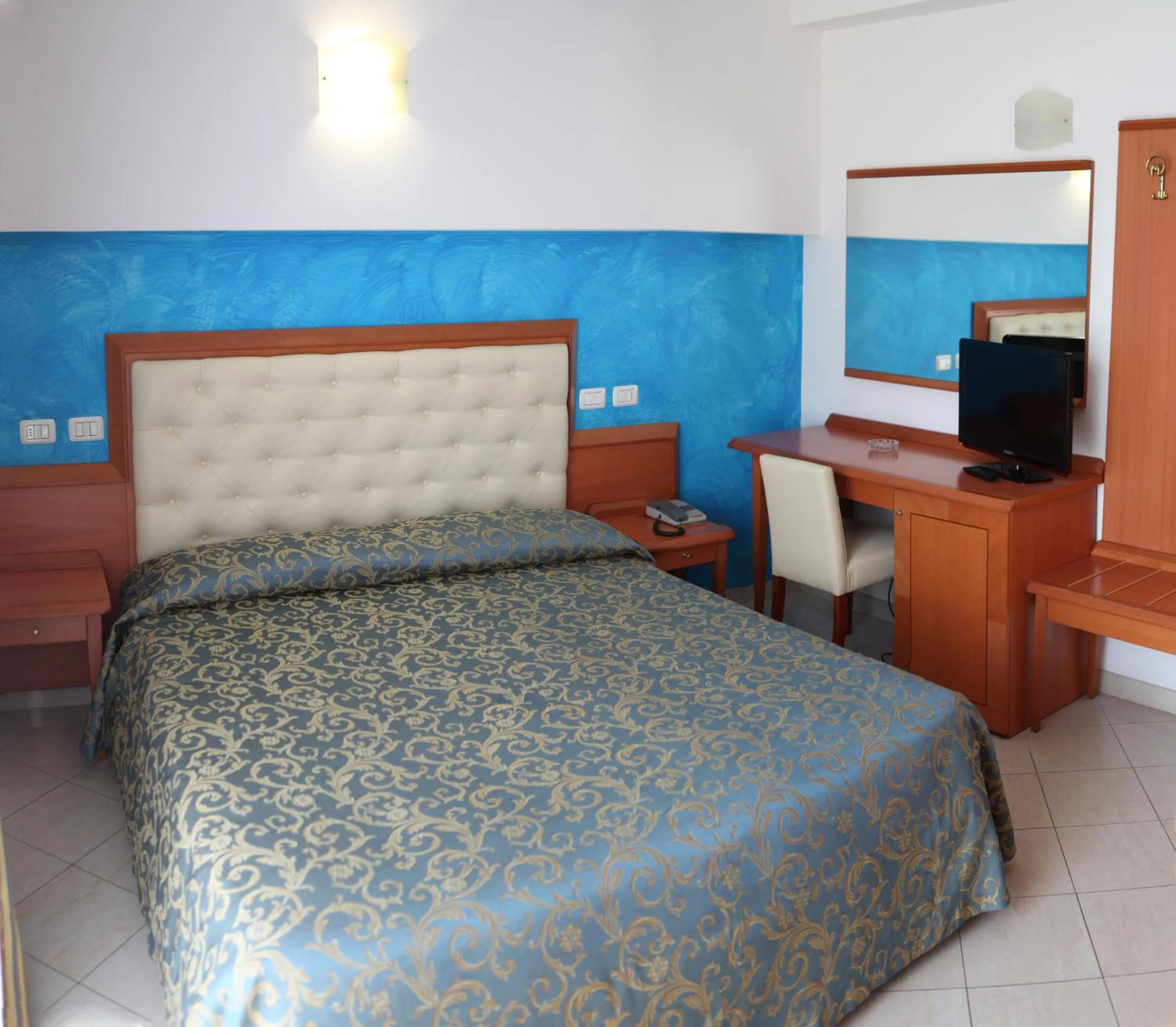 Other, Bed in Hotel Gabbiano