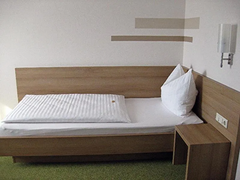Bed in Landhotel Hopp Garni