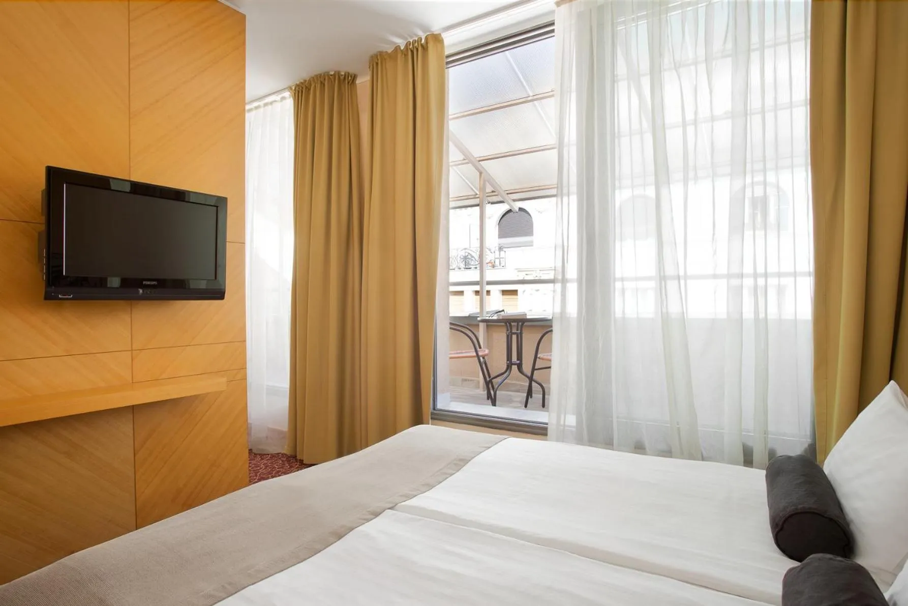 Bedroom, Bed in Marmara Hotel Budapest