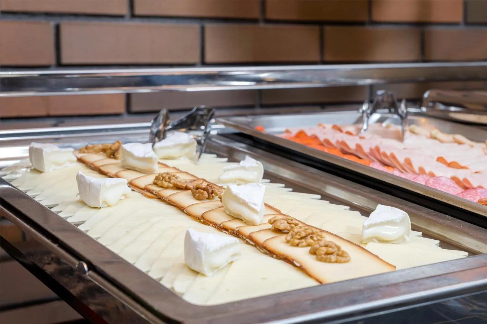 Buffet breakfast in Marmara Hotel Budapest