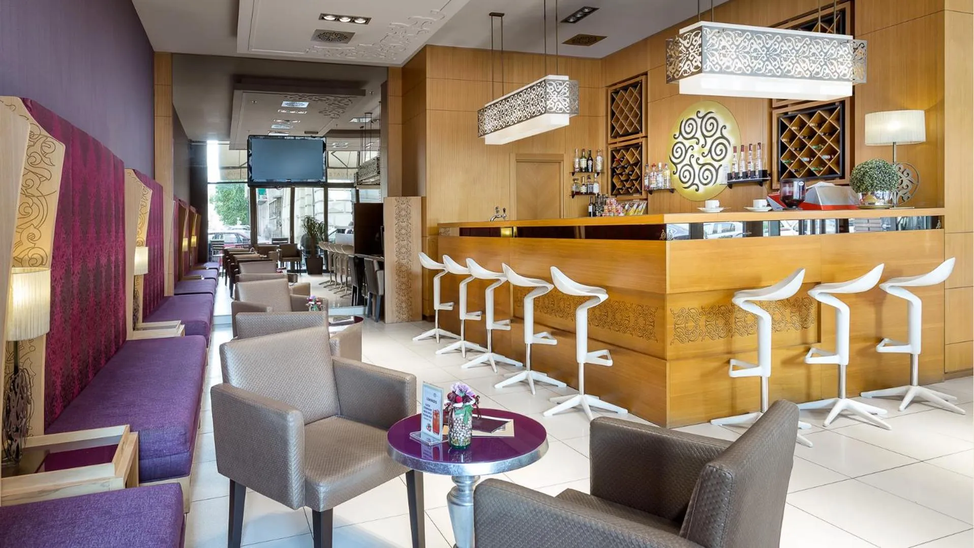 Lounge or bar in Marmara Hotel Budapest