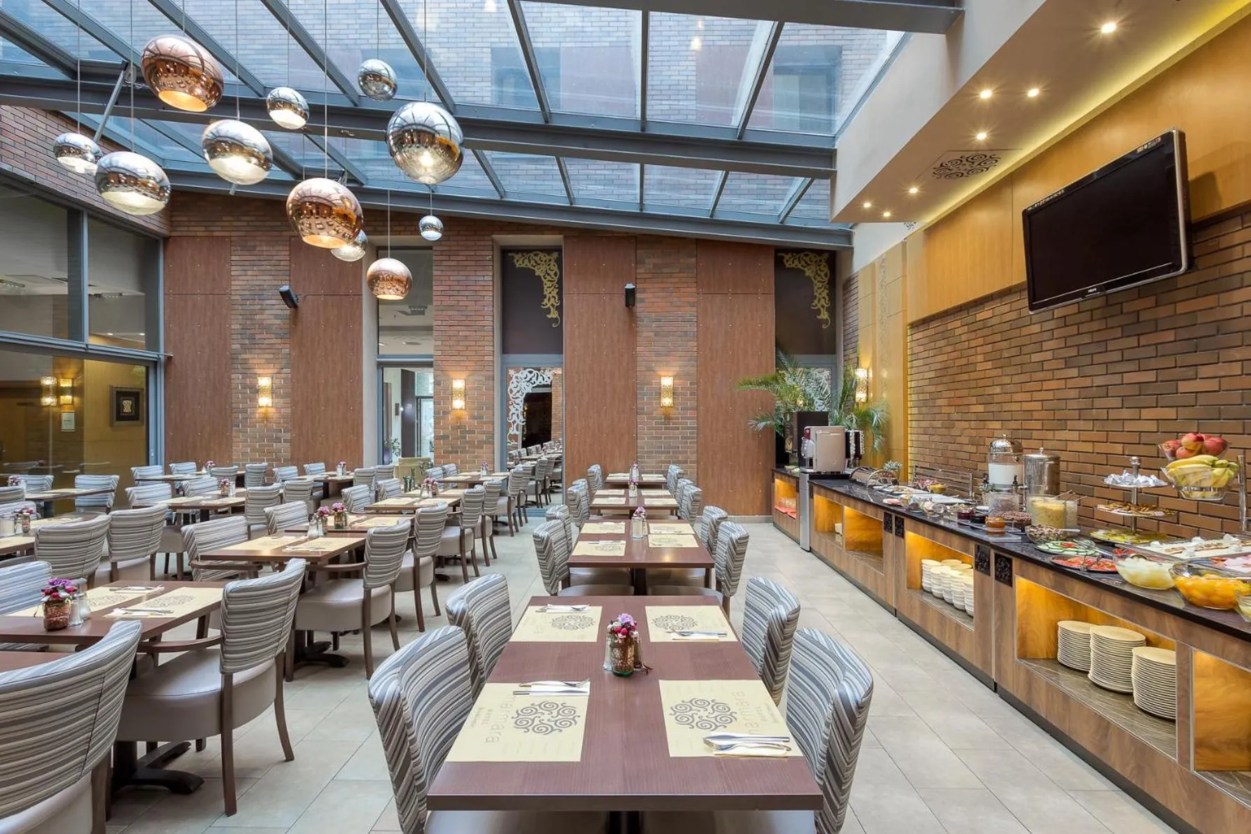 Area and facilities in Marmara Hotel Budapest