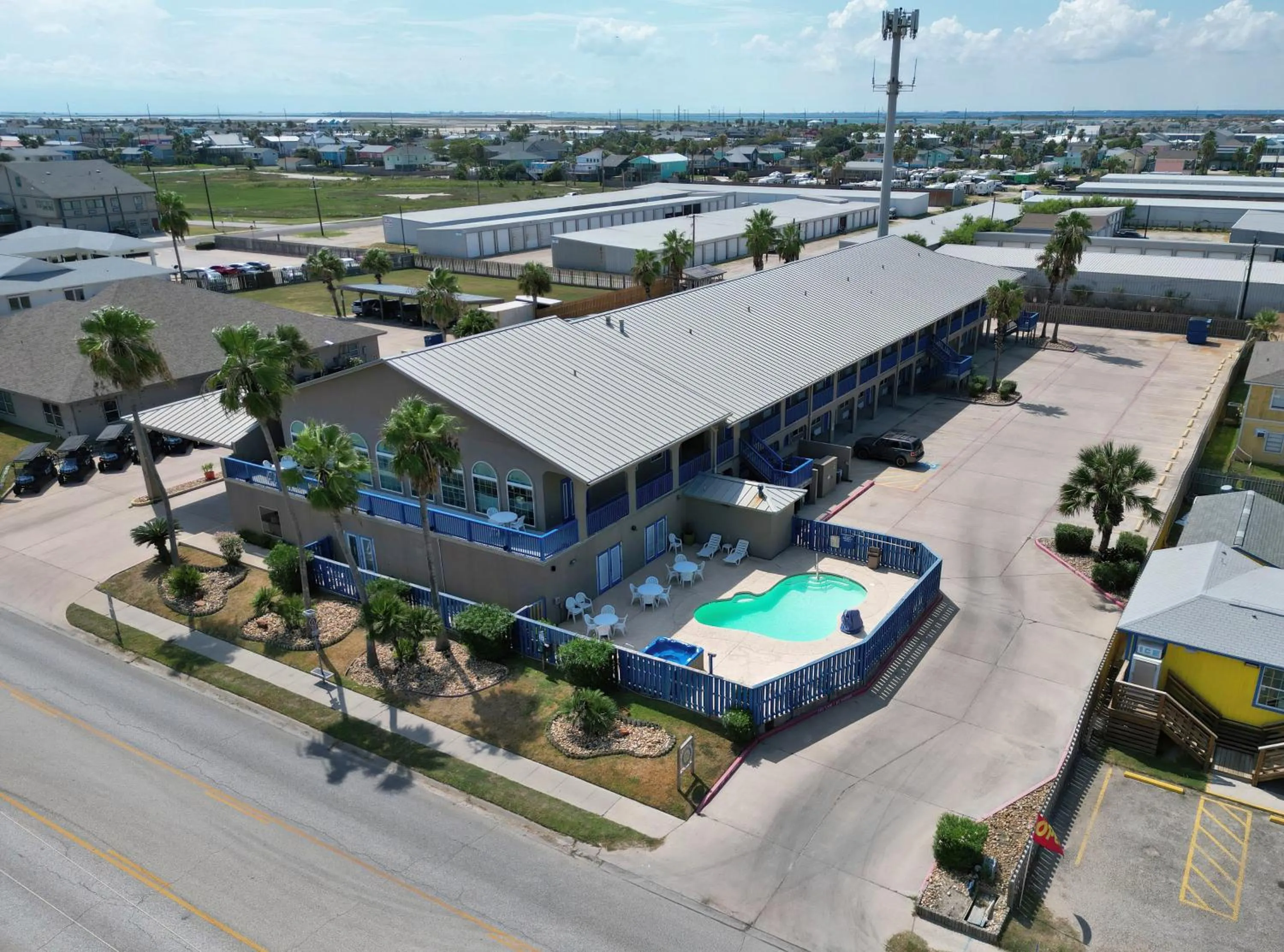 Property building in Alister Square Inn