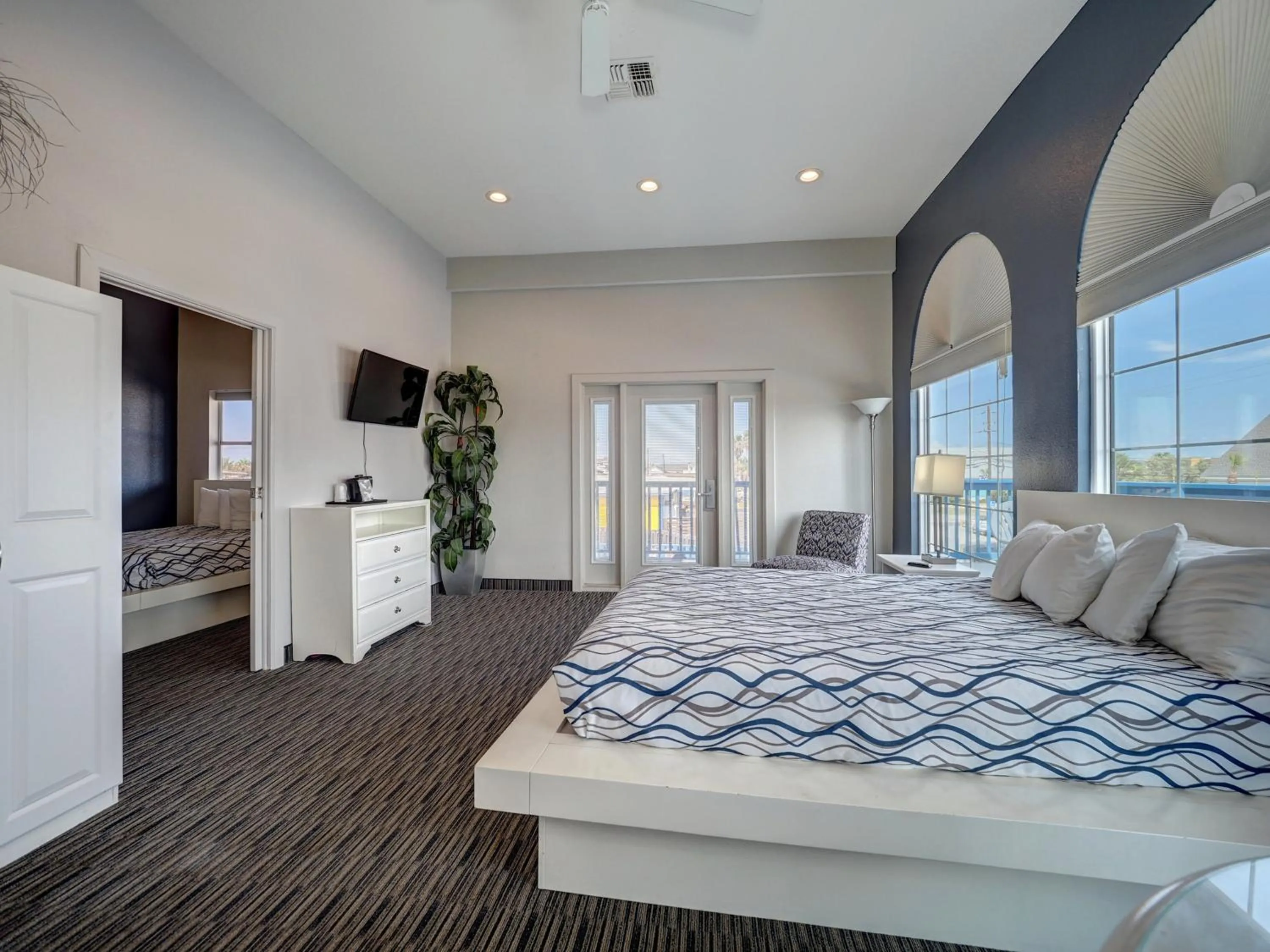 Bed in Alister Square Inn