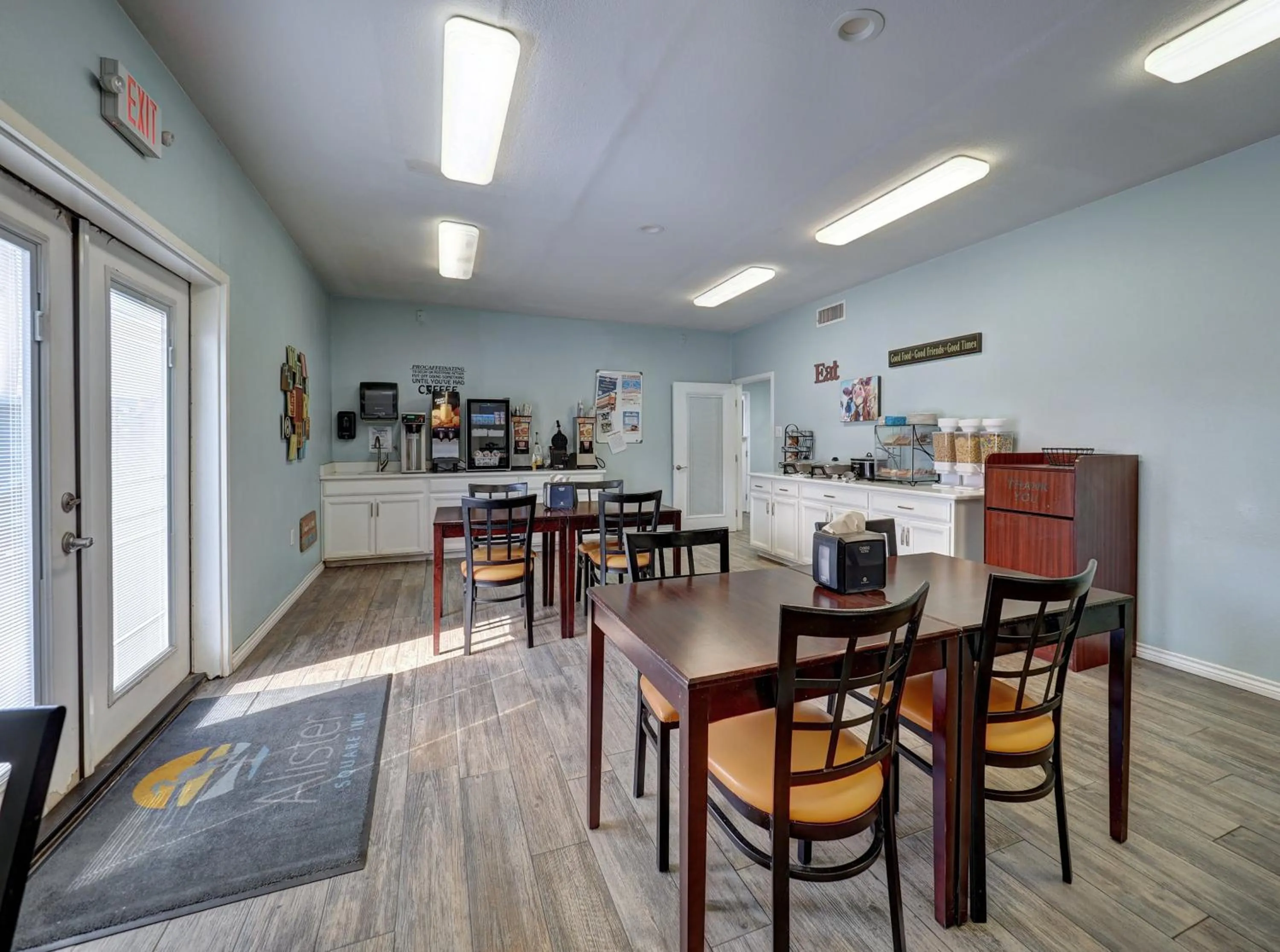 Seating area in Alister Square Inn