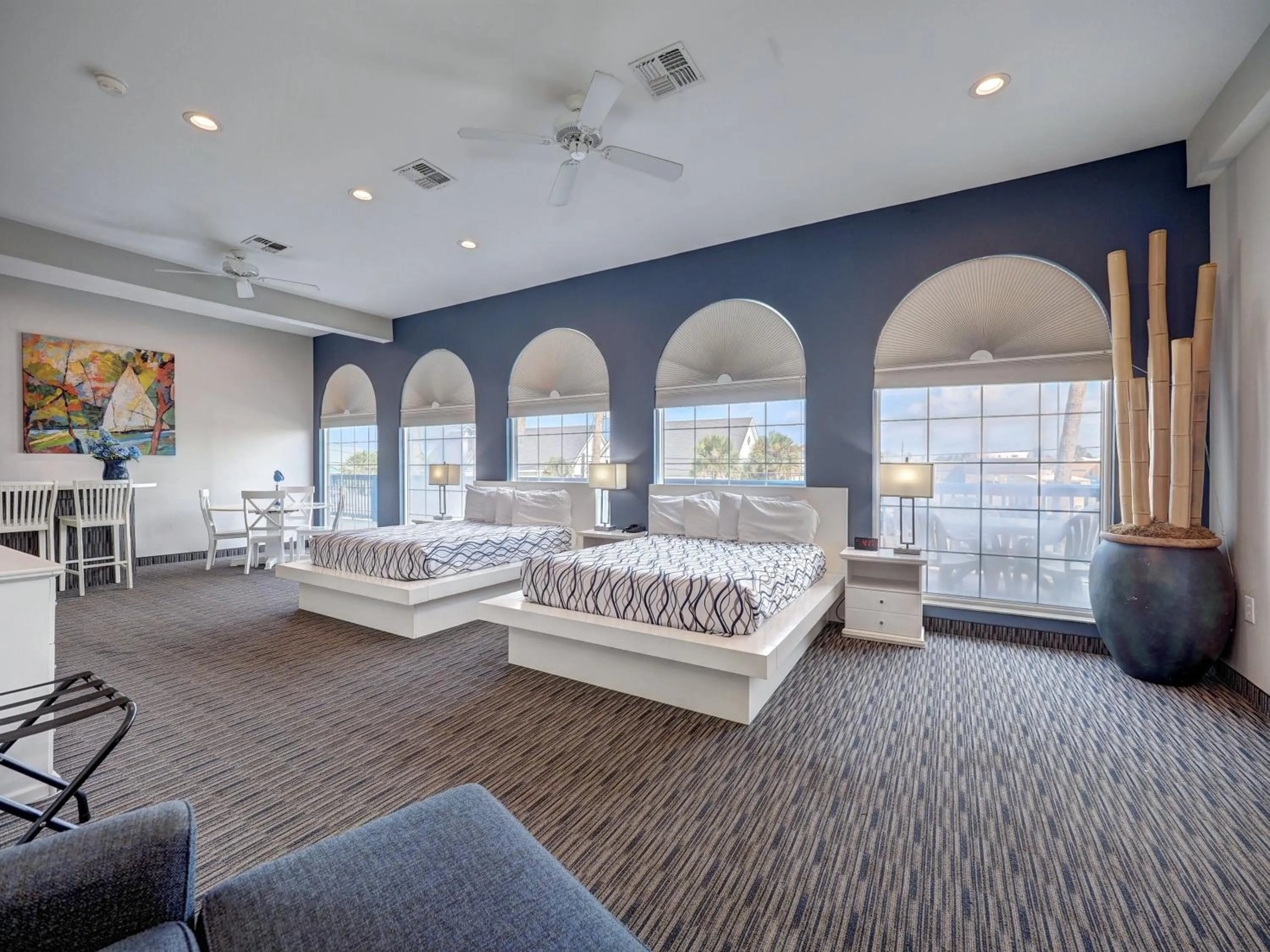 Bed in Alister Square Inn