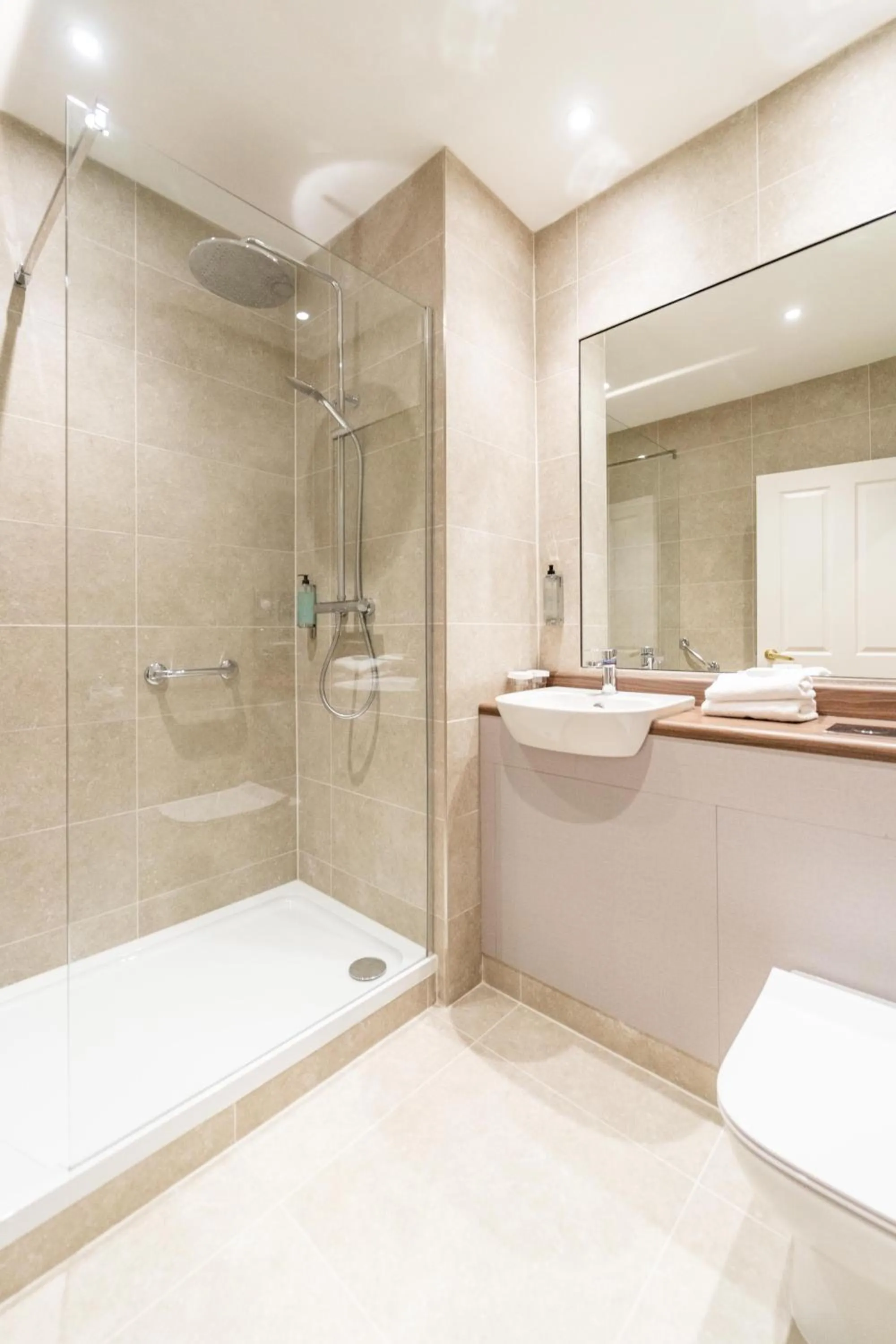 Bathroom in Dunsilly Hotel