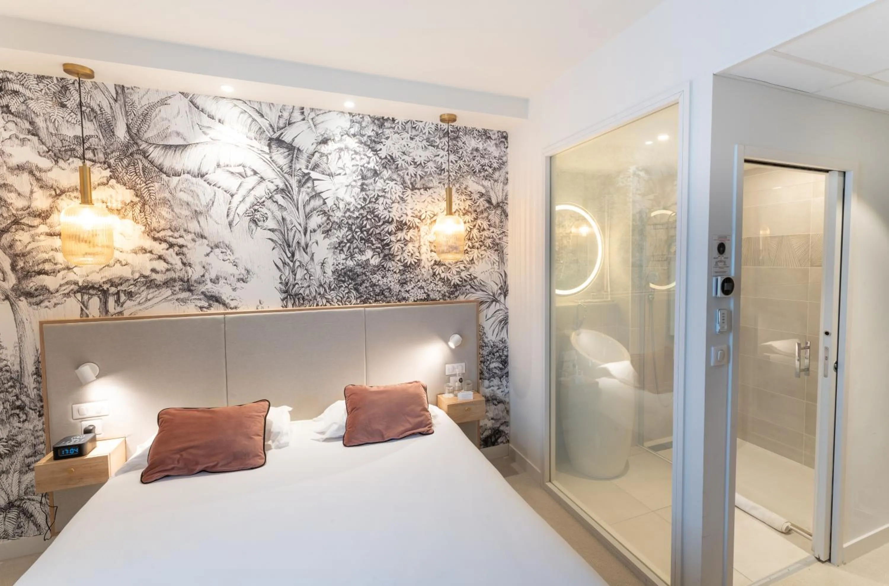 Bedroom, Bed in Brit Hotel Ker Lann Aeroport - Parc Expo