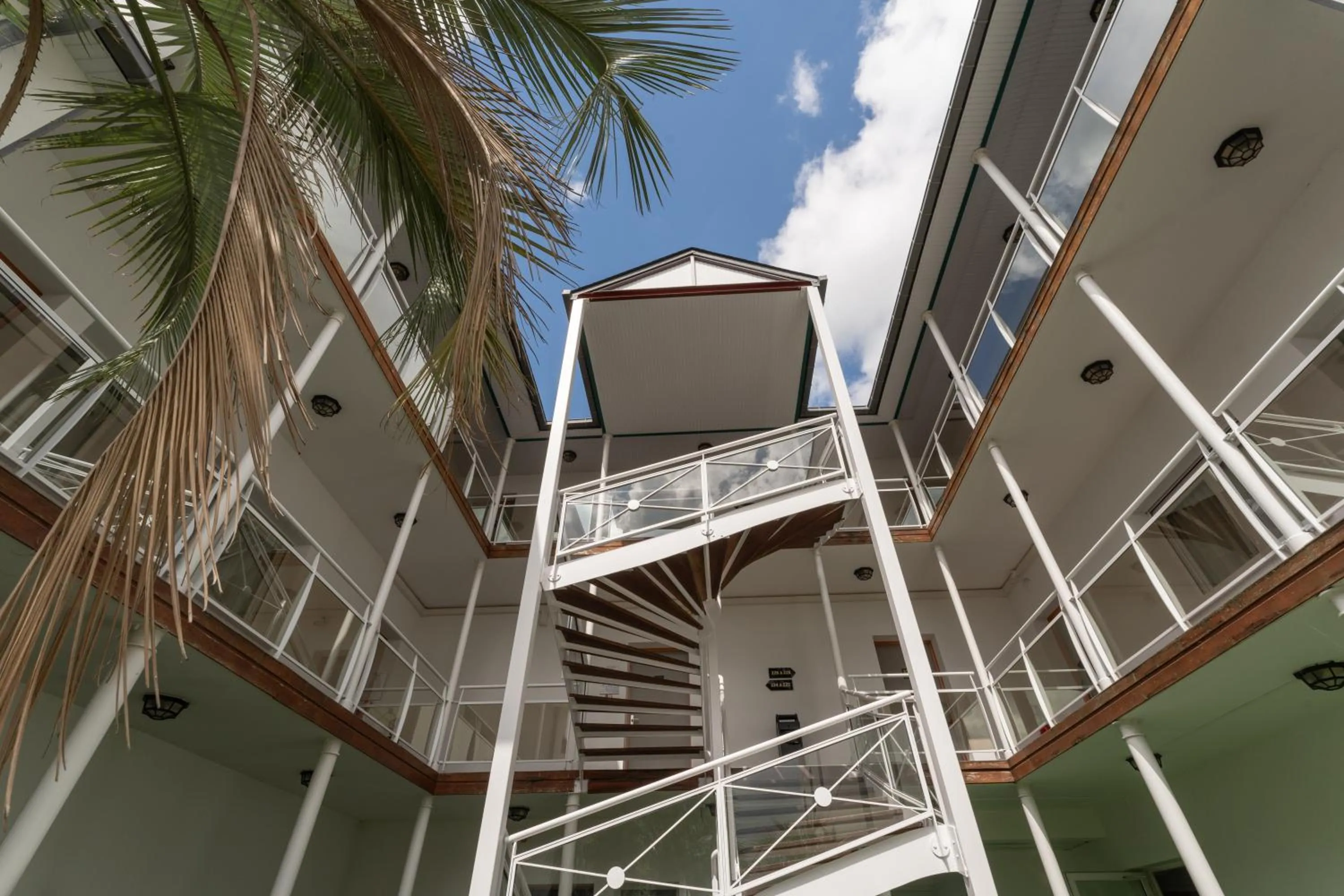 Patio in Brit Hotel Ker Lann Aeroport - Parc Expo