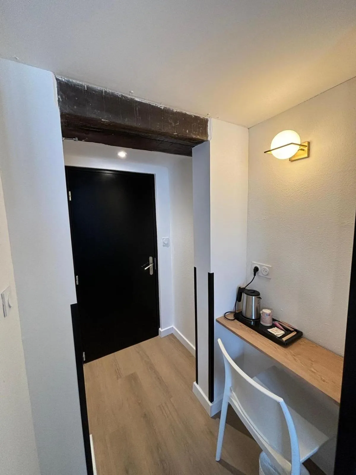 Coffee/tea facilities in Hôtel Le Blason