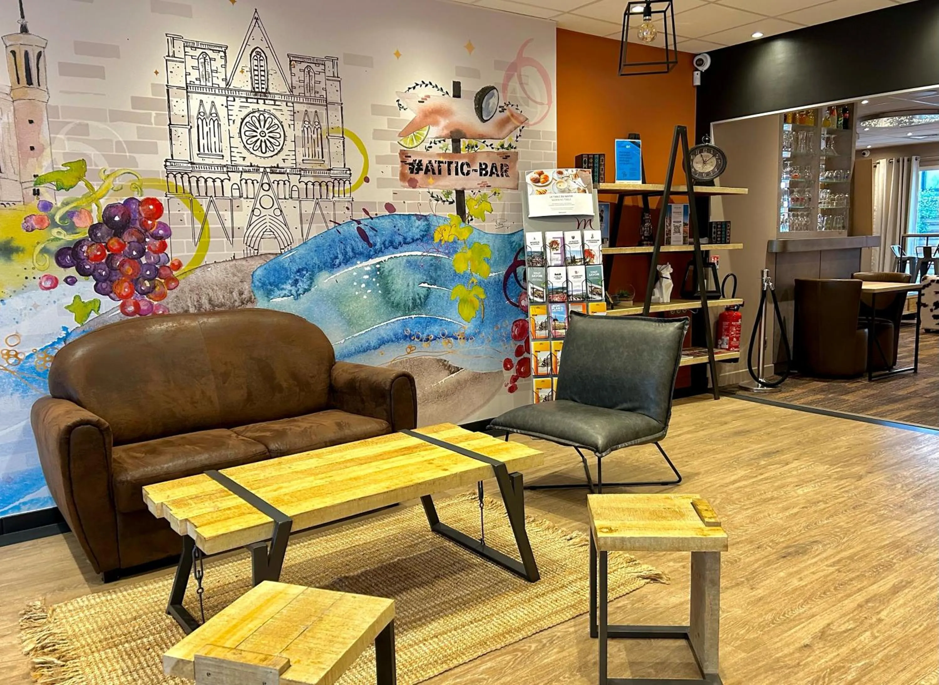 Lobby or reception in Mercure Lyon Est Chaponnay