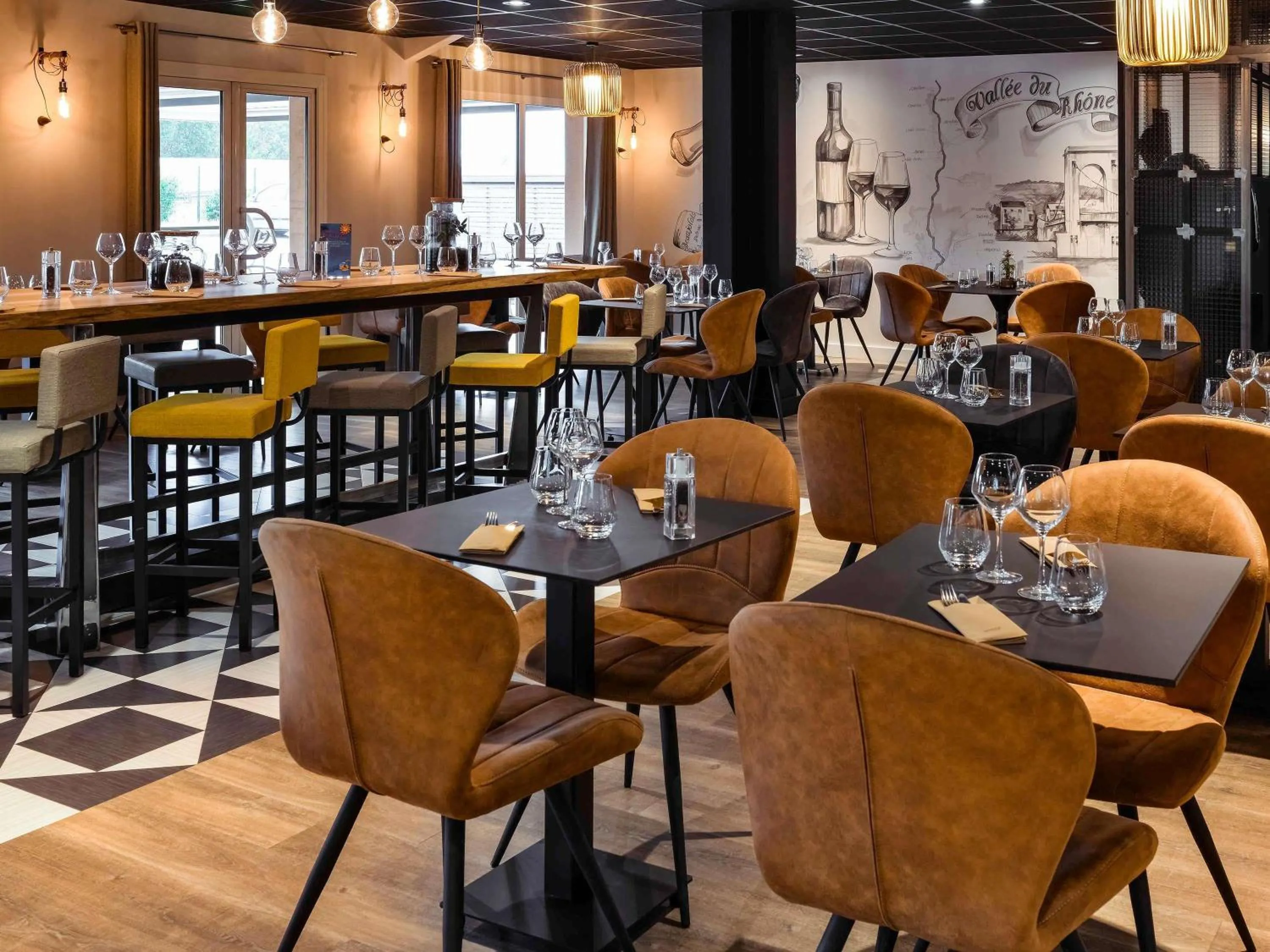 Restaurant/places to eat in Mercure Lyon Est Chaponnay