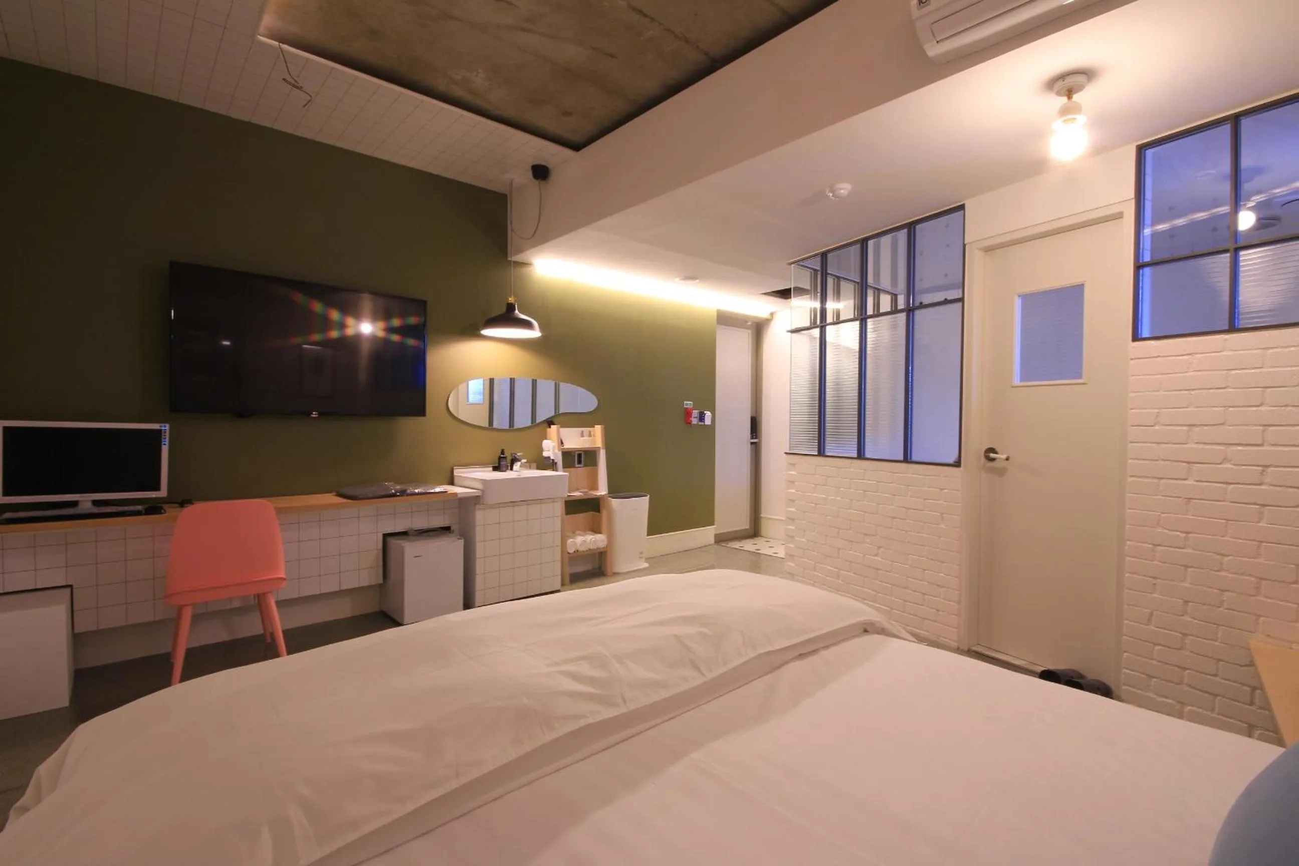 TV/Entertainment Center in Hotel ONDO