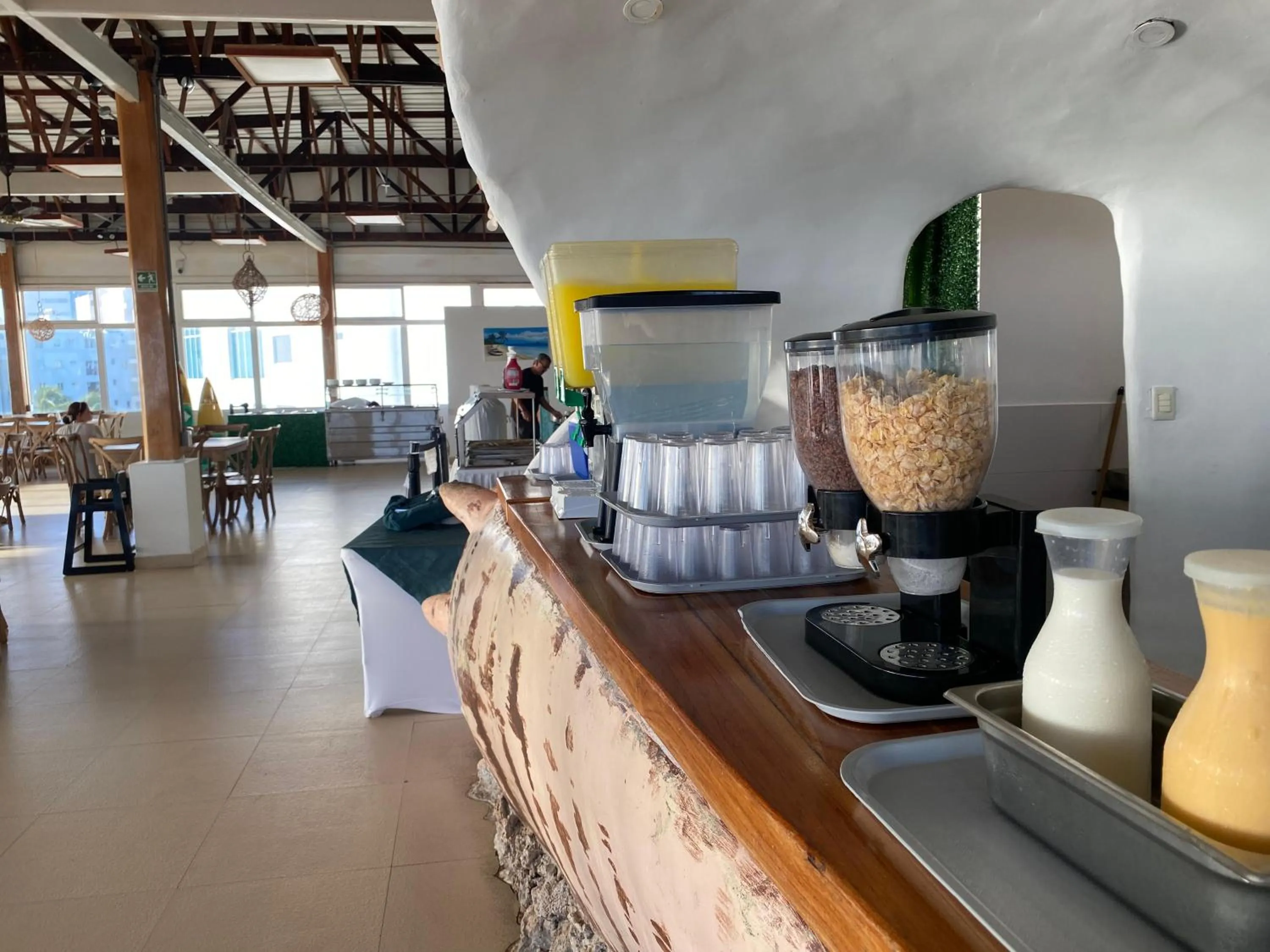 Restaurant/places to eat in Hotel Portofino