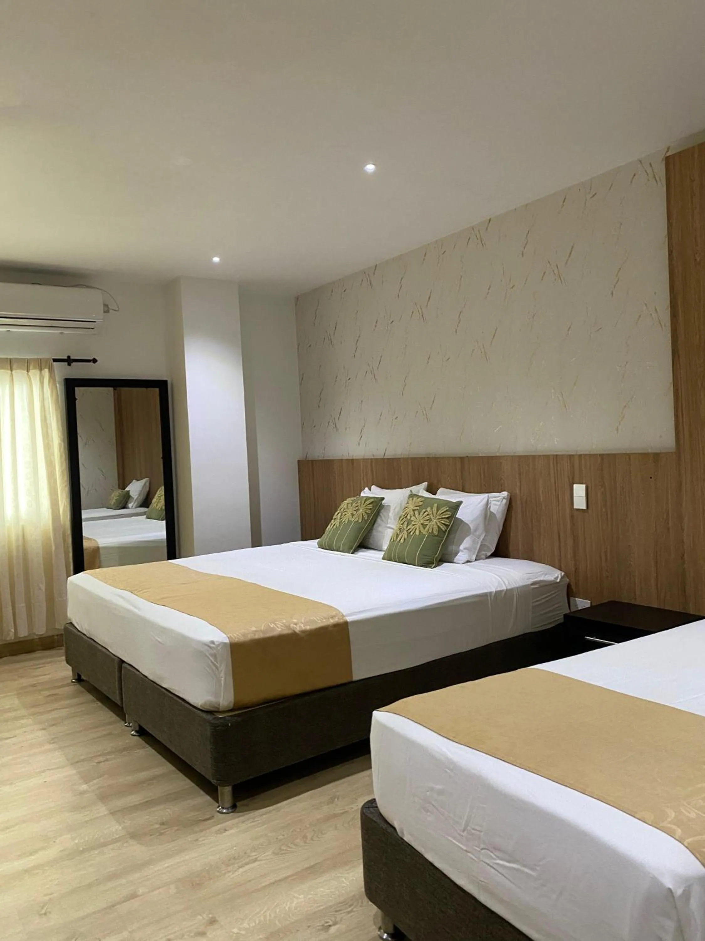 Photo of the whole room, Bed in Hotel Portofino