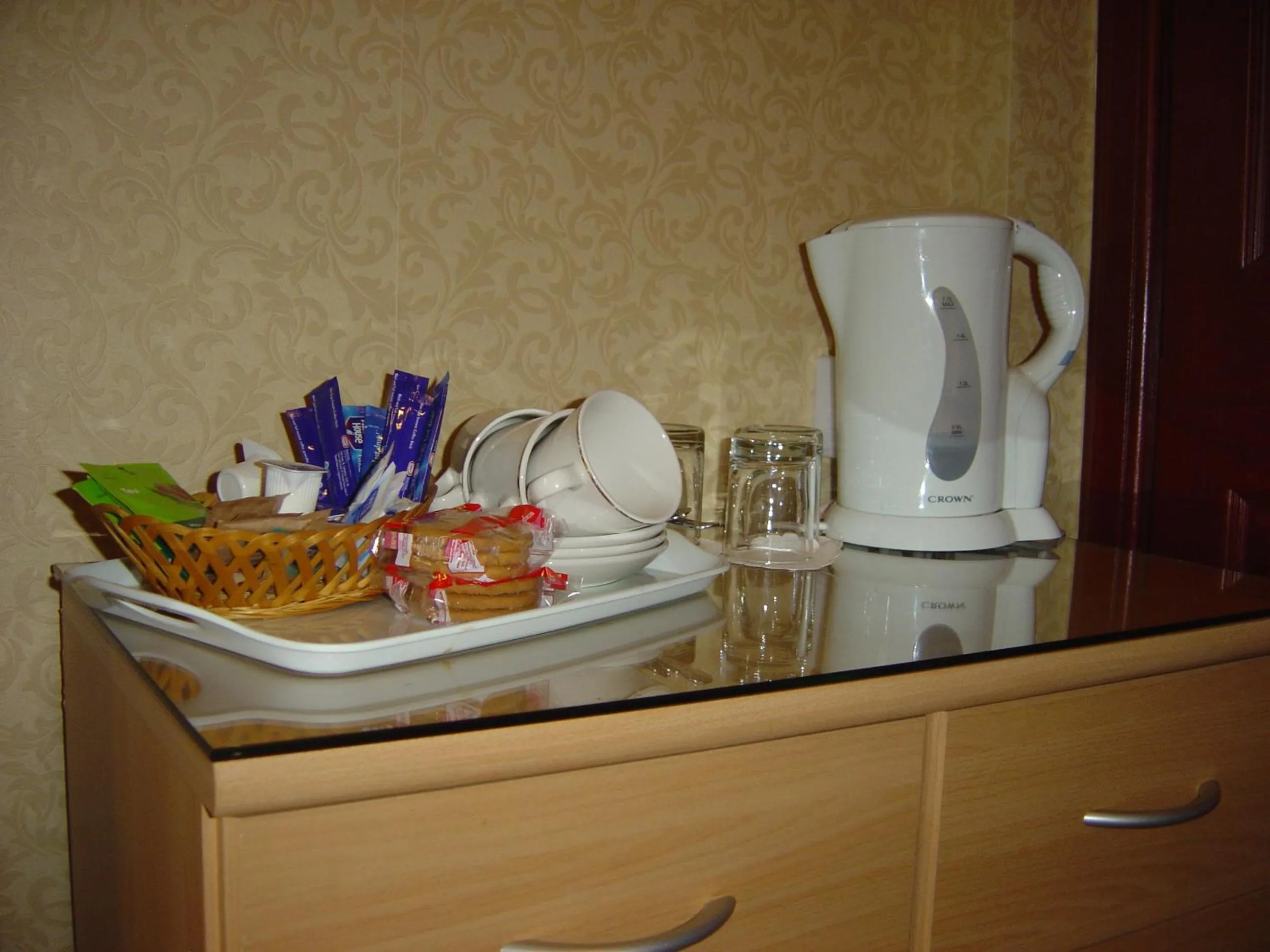 Food and drinks in The Hill Hotel