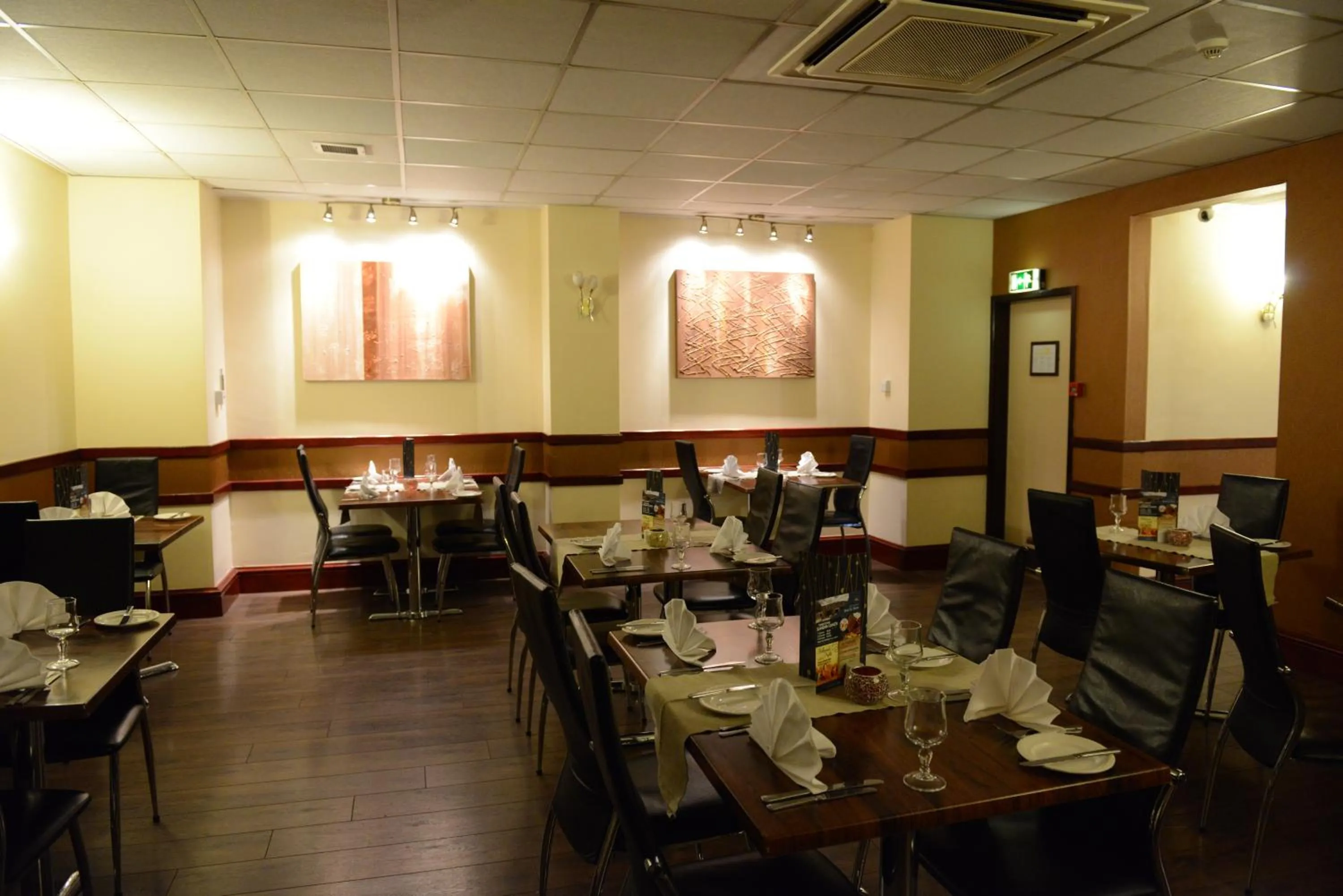 Dining area in Hotel St Pierre, Sure Hotel Collection by Best Western