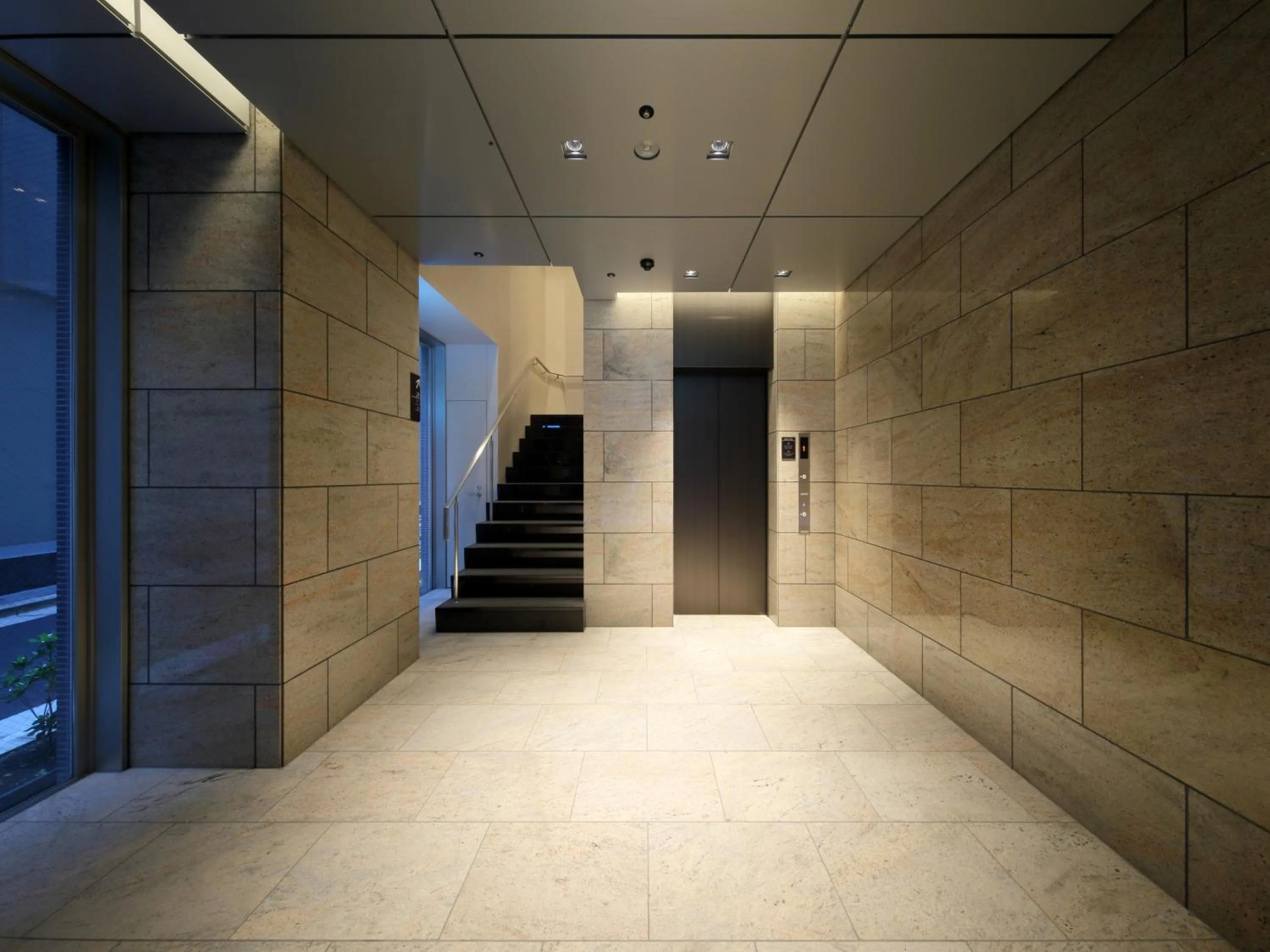 elevator in Keio Presso Inn Tokyo Station Yaesu