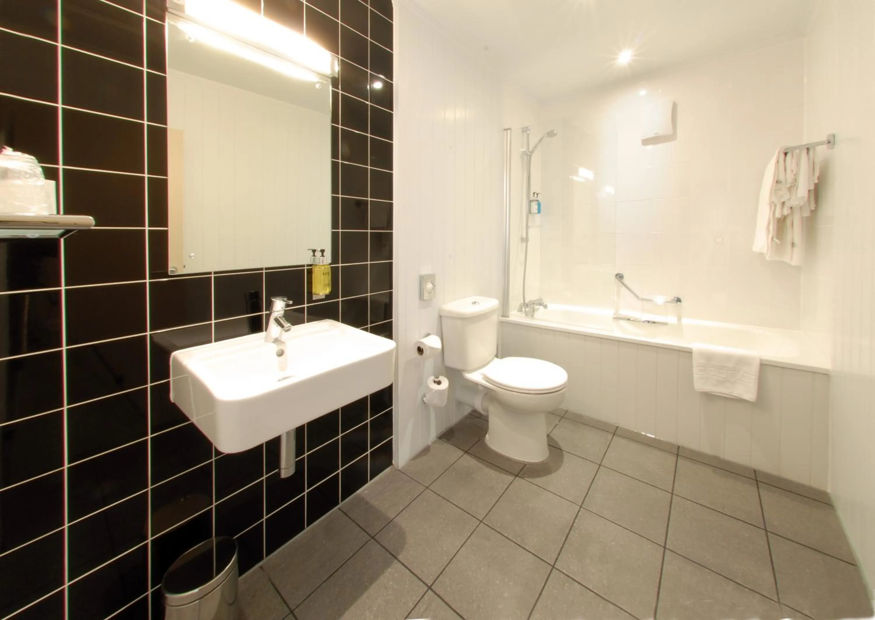 Bathroom in The Crown Hotel