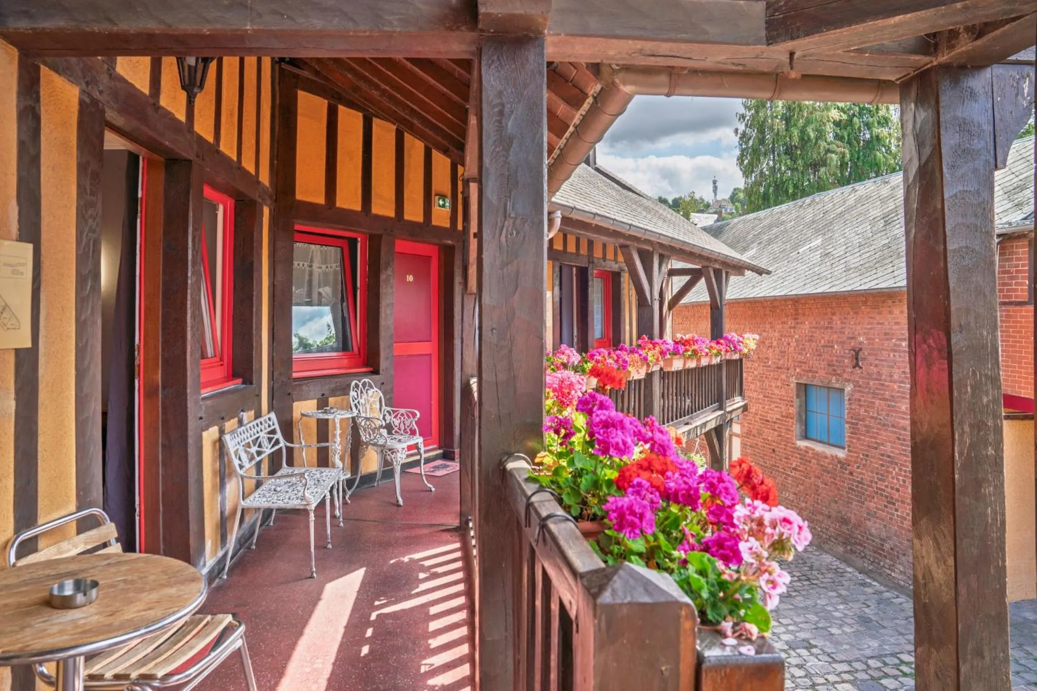 Patio in Hotel La Diligence