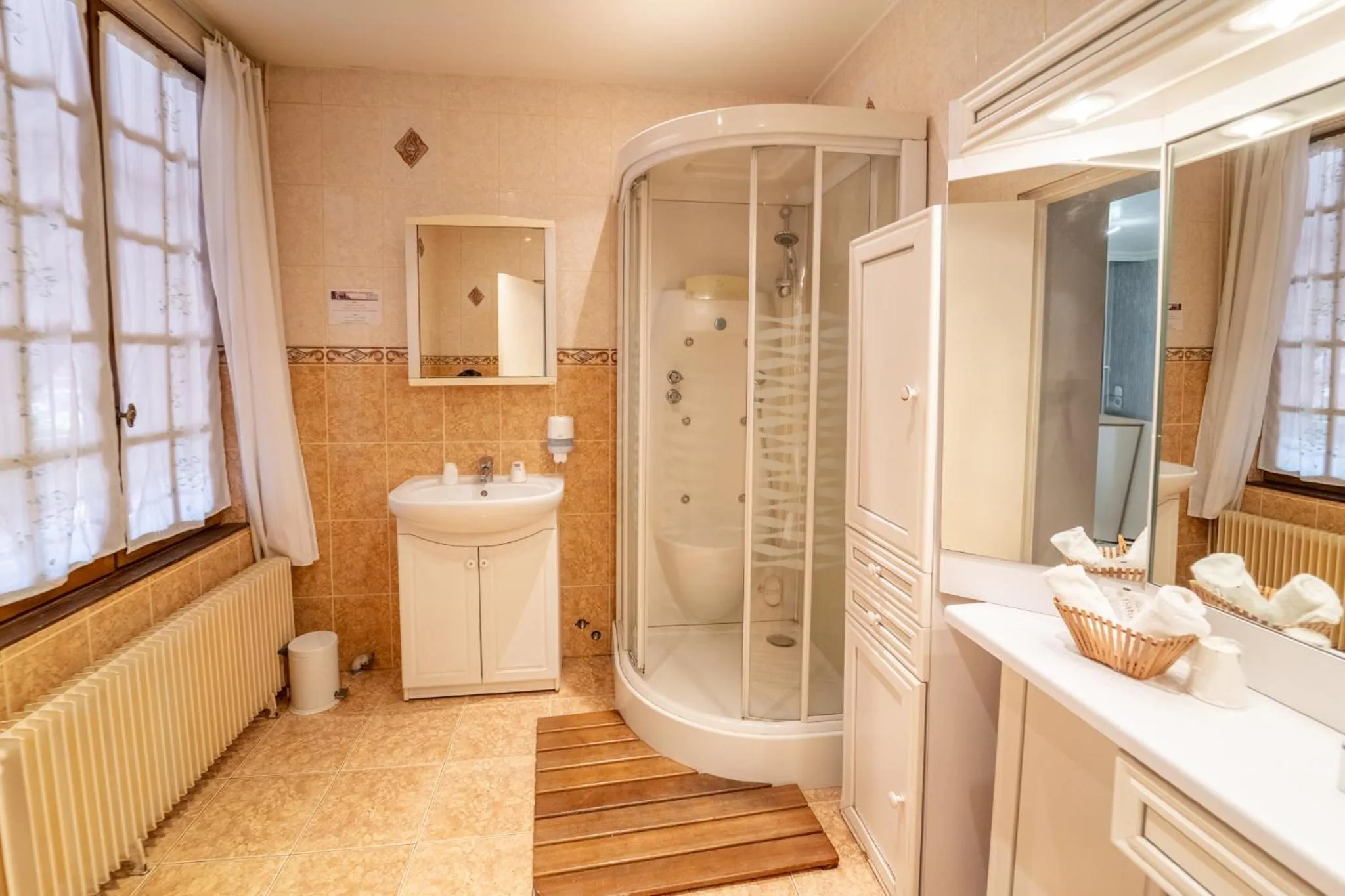 Toilet in Hotel La Diligence