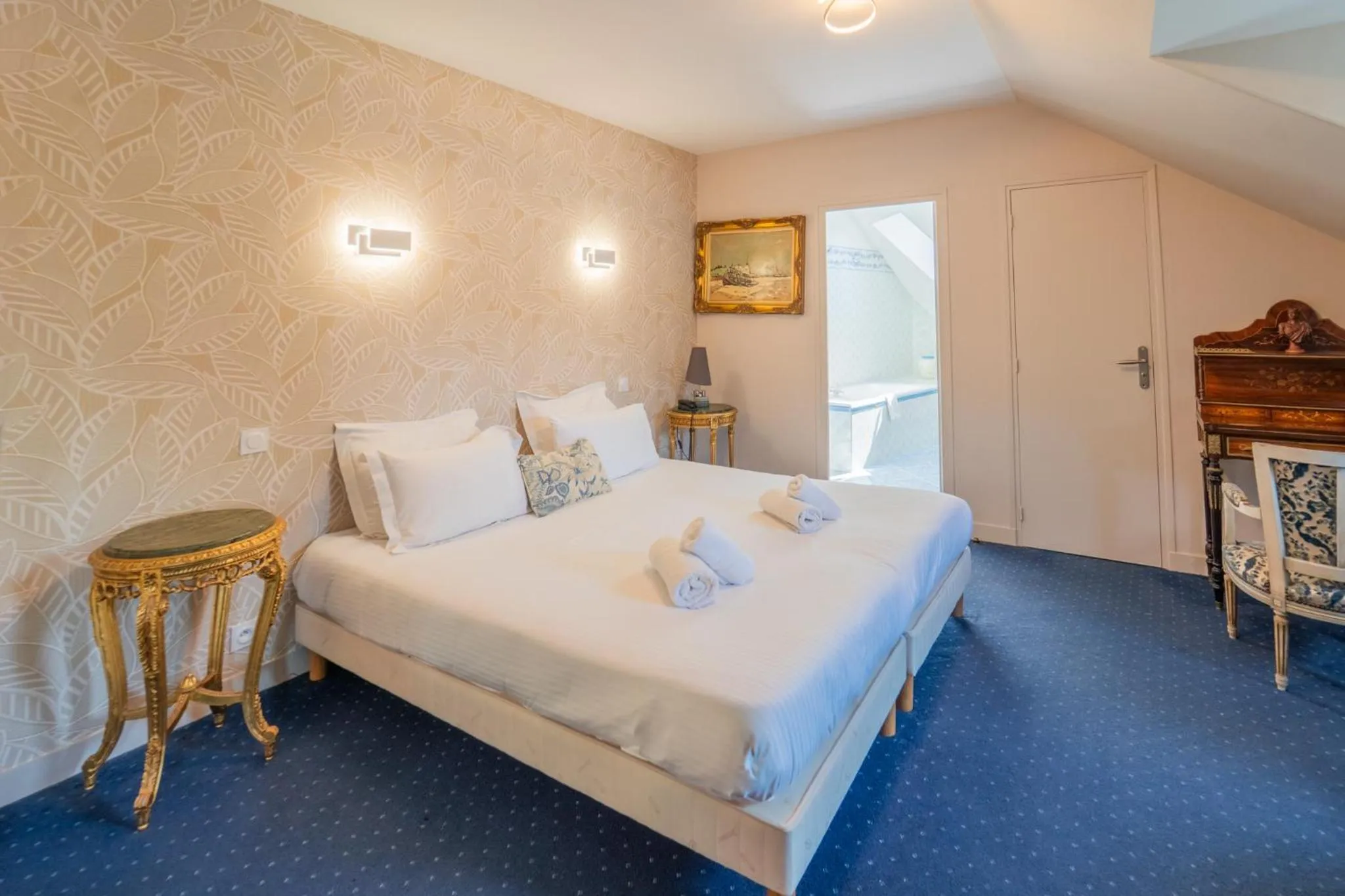 Bed in Hotel La Diligence