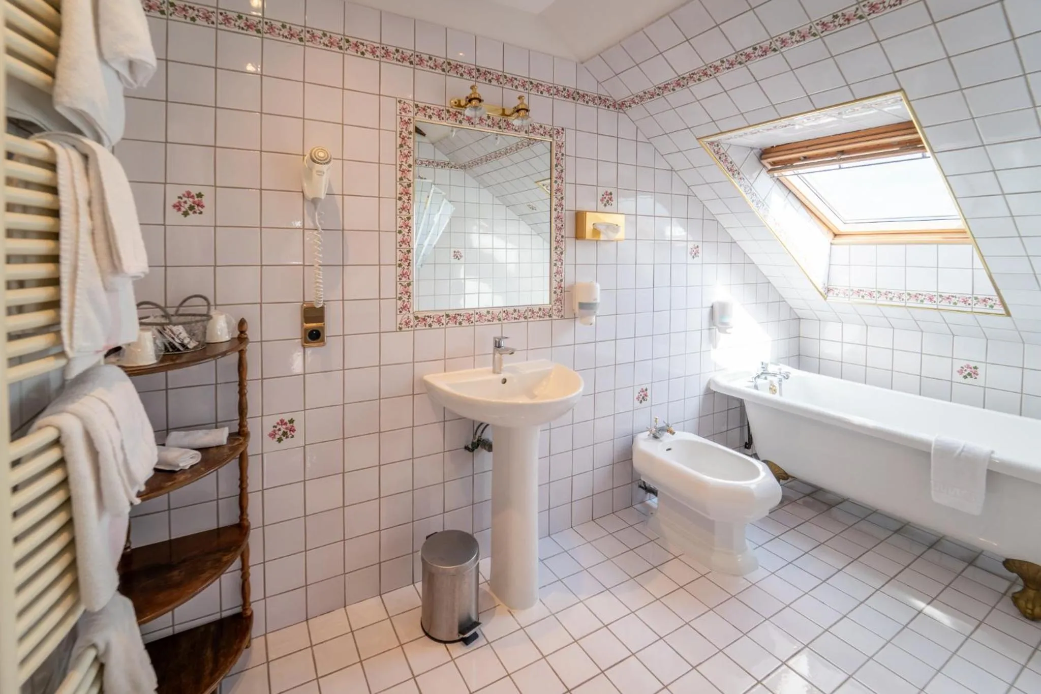 Shower in Hotel La Diligence