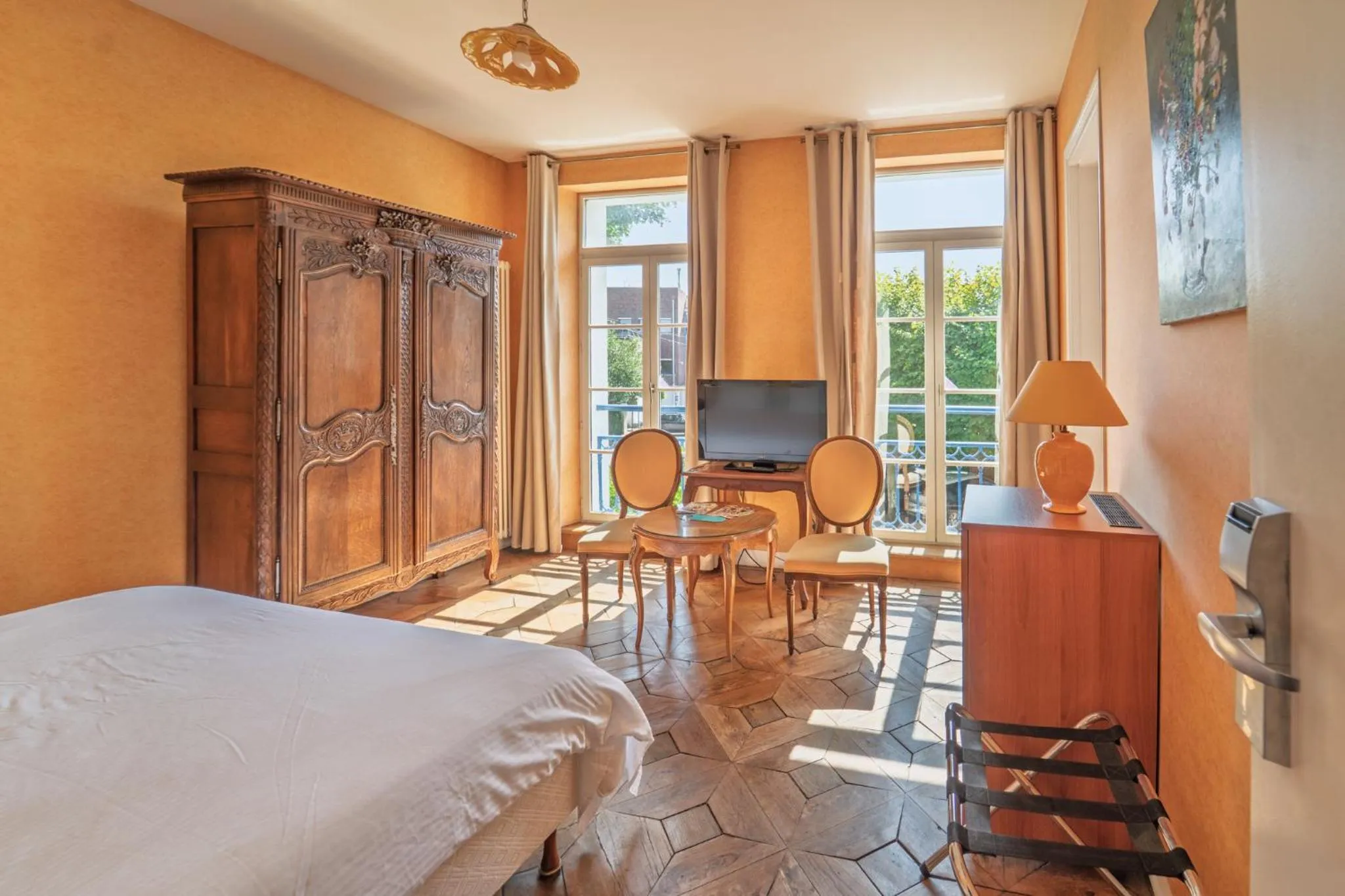 Bed in Hotel La Diligence