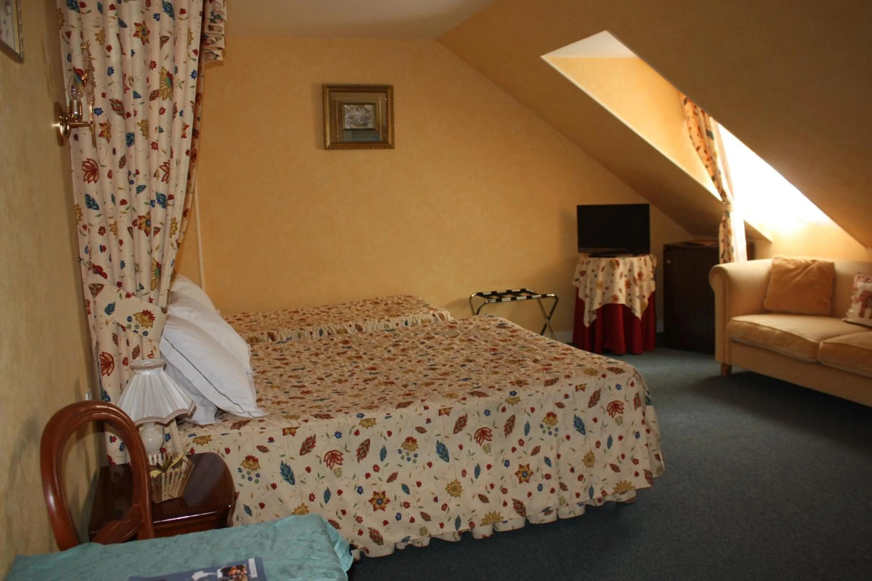 Bed in Hotel La Diligence