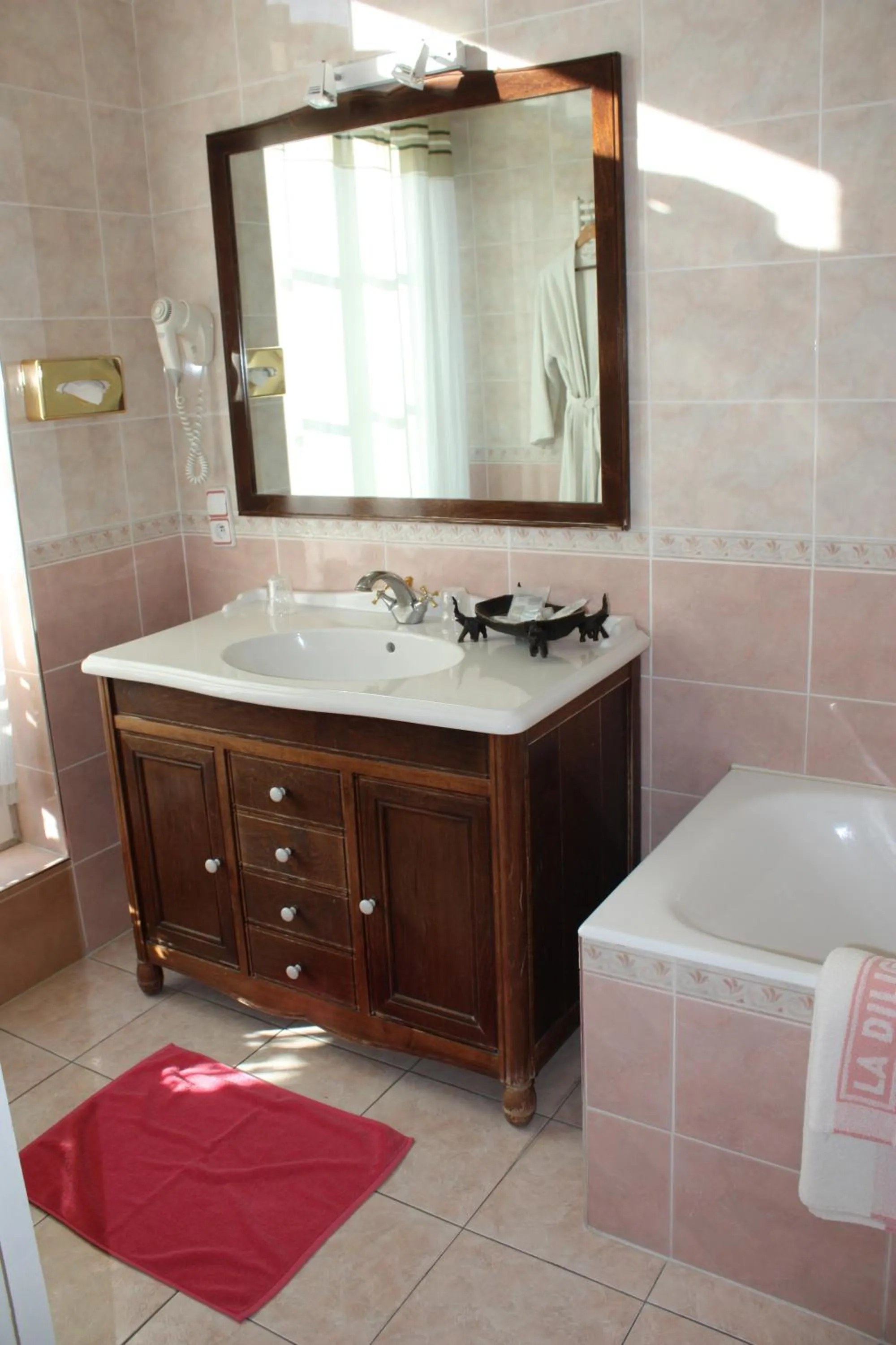 Bathroom in Hotel La Diligence