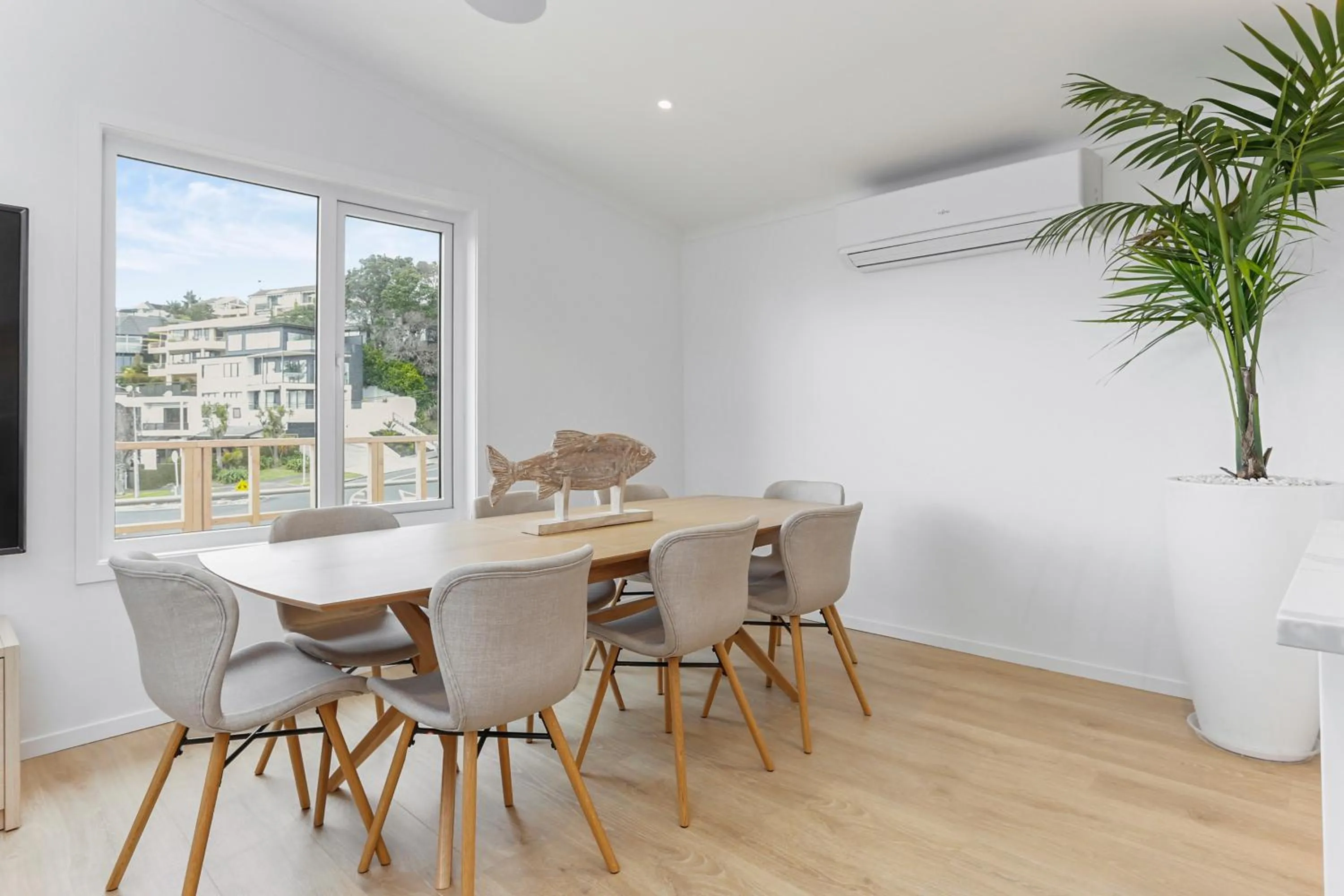 Dining area in Stay Mission Bay
