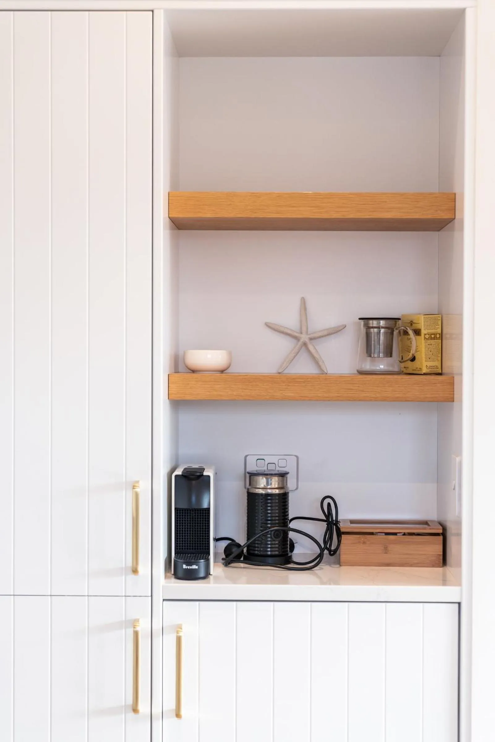 Kitchen or kitchenette in Stay Mission Bay