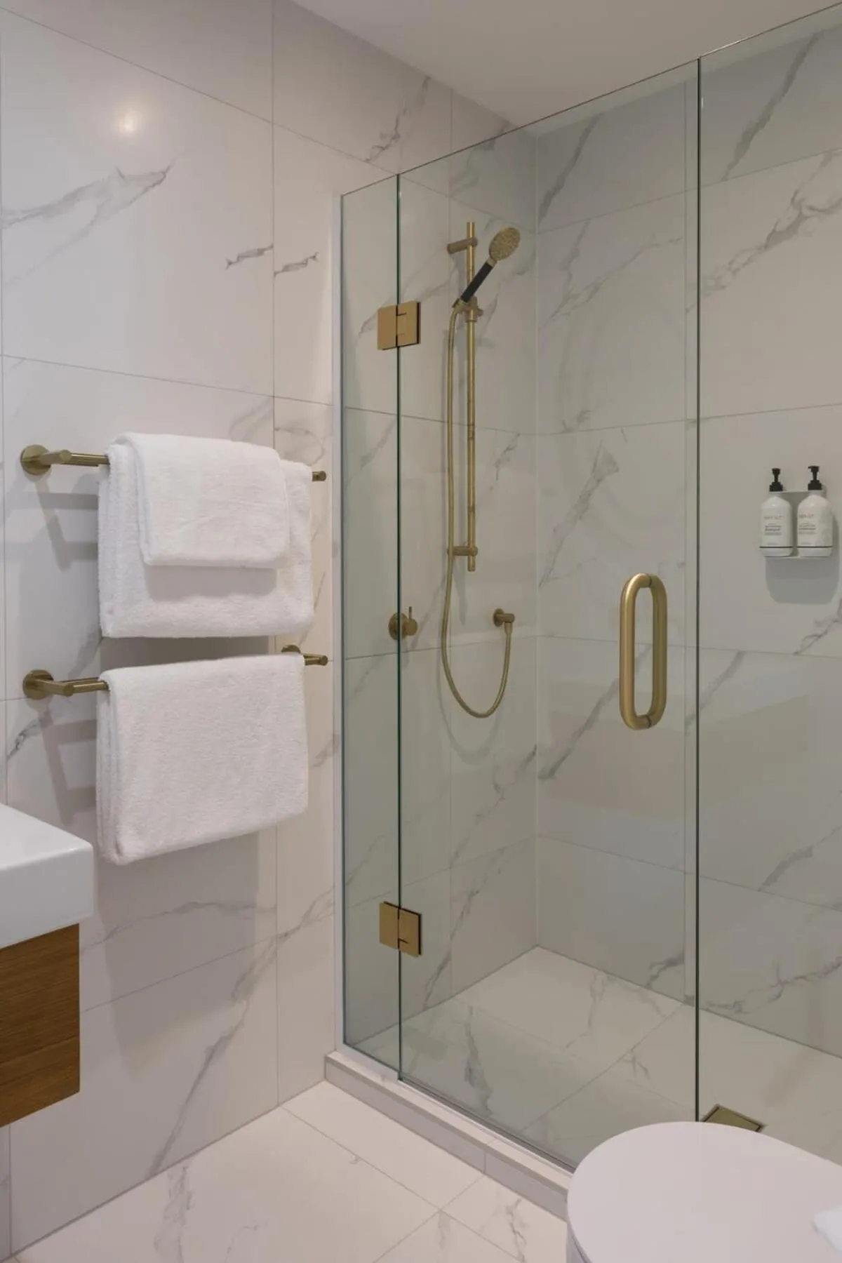 Shower in Stay Mission Bay