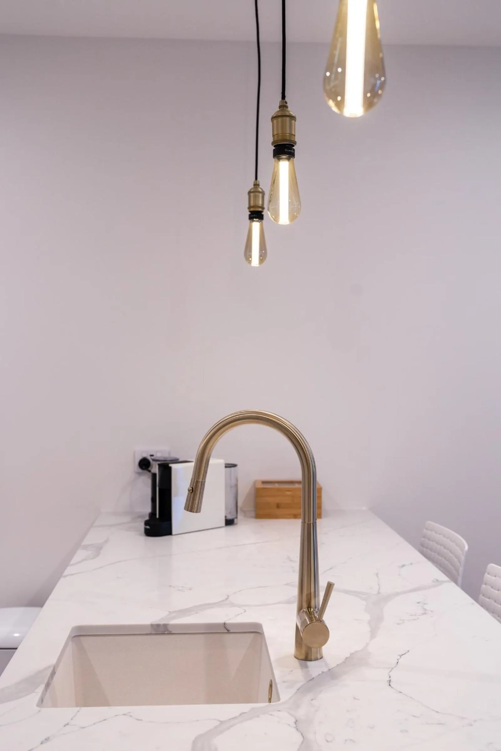 Kitchen or kitchenette, Bed in Stay Mission Bay